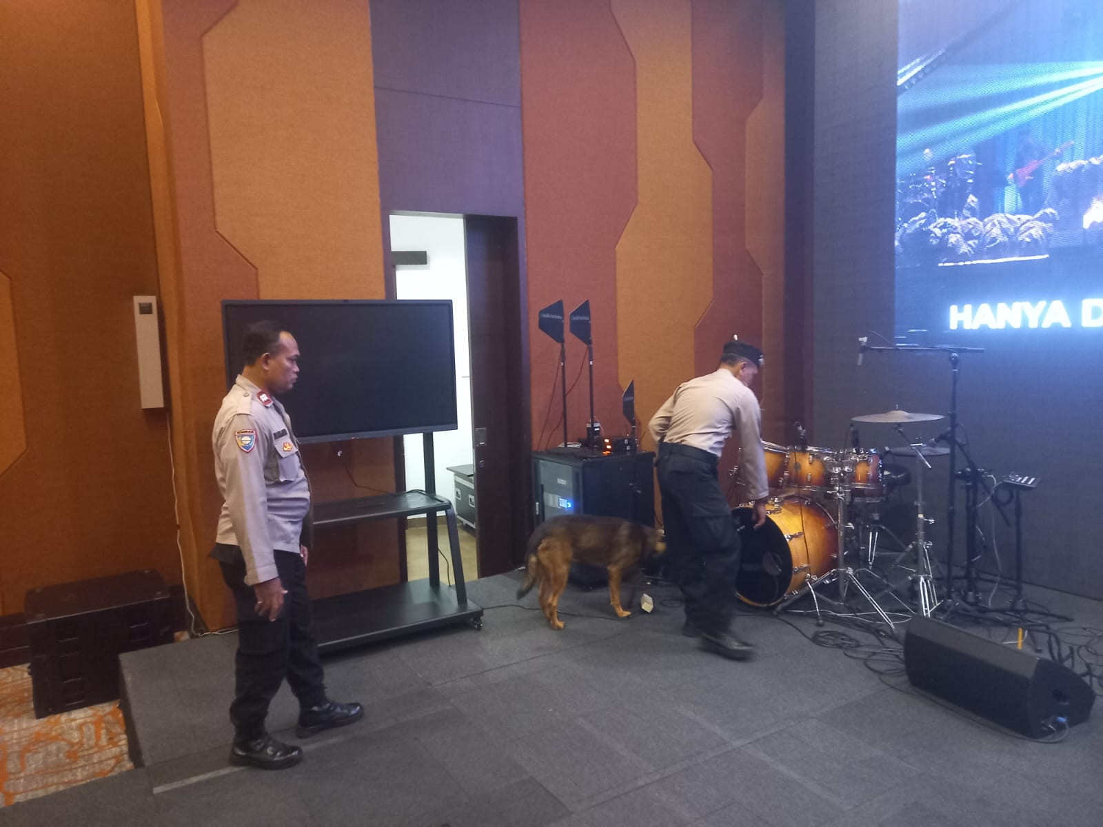 Sterilisasi Pastikan Gereja GBI Gilgal Center, Polsek Metro Penjaringan Pastikan Keamanan Ibadah Kamis Putih