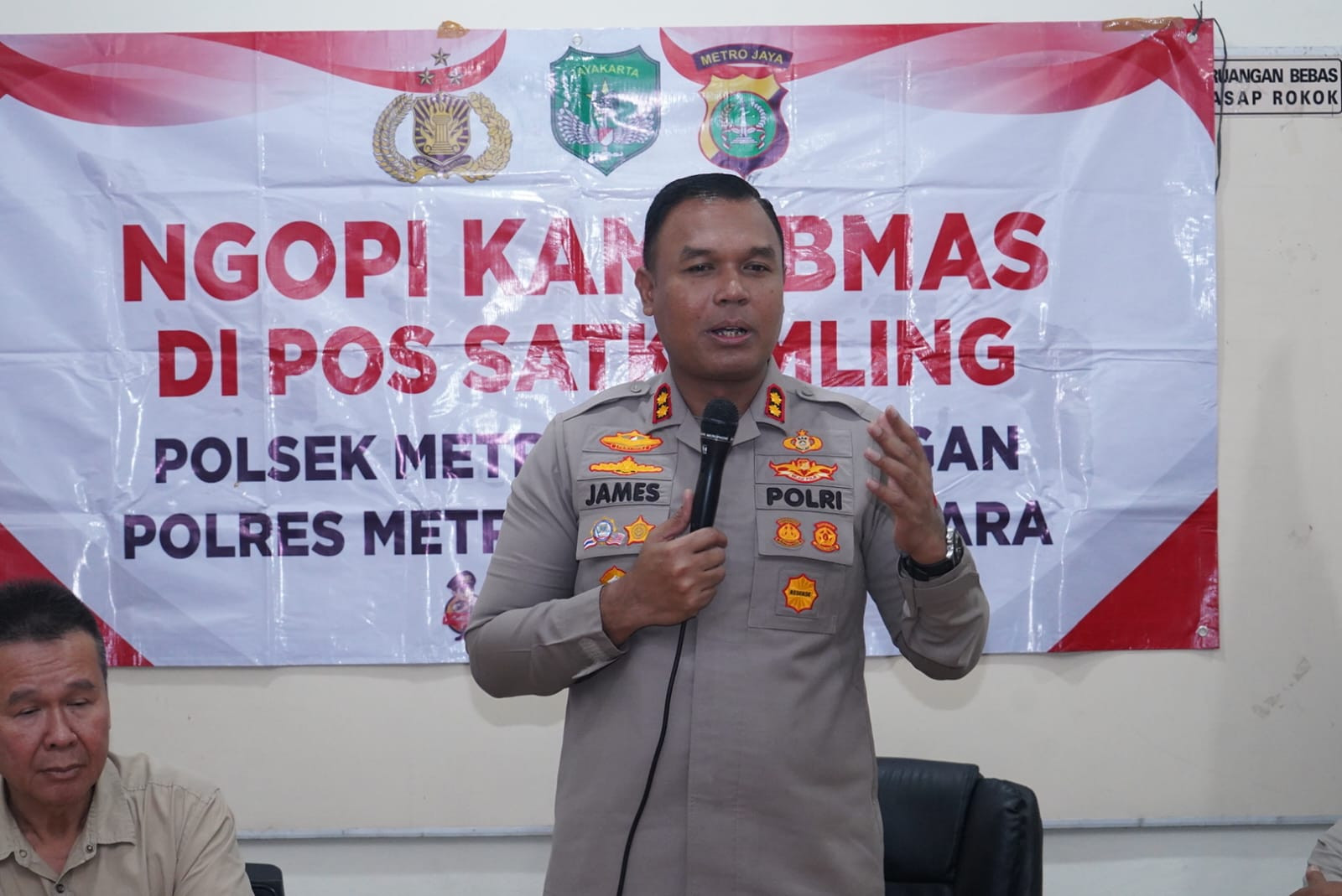 Wakapolres Metro Jakarta Utara Serap Aspirasi Warga Lewat Ngopi Kamtibmas di Pluit