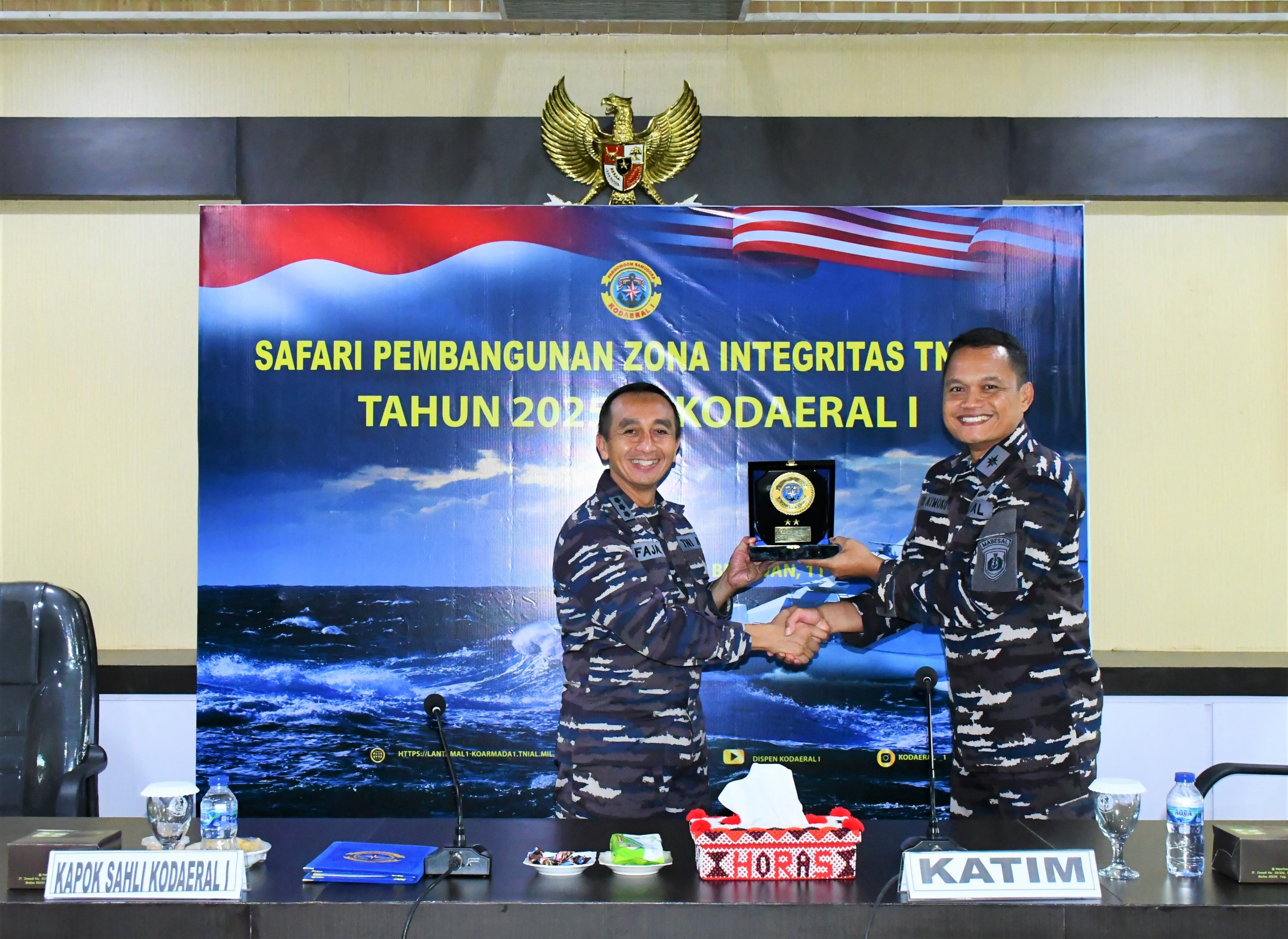 Kapok Sahli Kodaeral I Pimpin Penutupan Safari Pembangunan Zona Integritas TNI Angkatan Laut Tahun 2025 di Kodaeral I