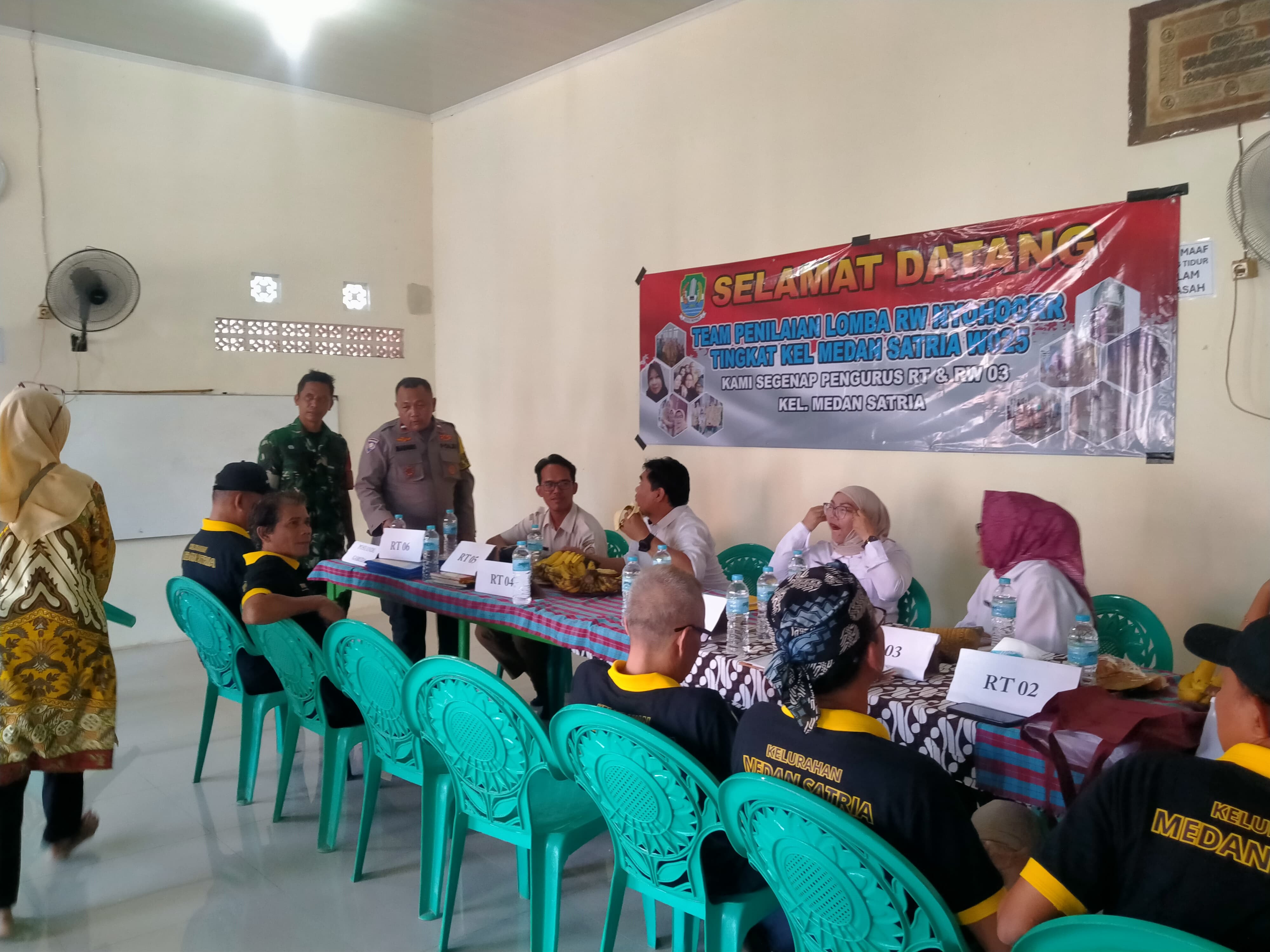 Polsek Medan Satria Hadiri Penilaian Lomba RW Nyohor Sambut HUT RI ke-80 di Kelurahan Medan Satria