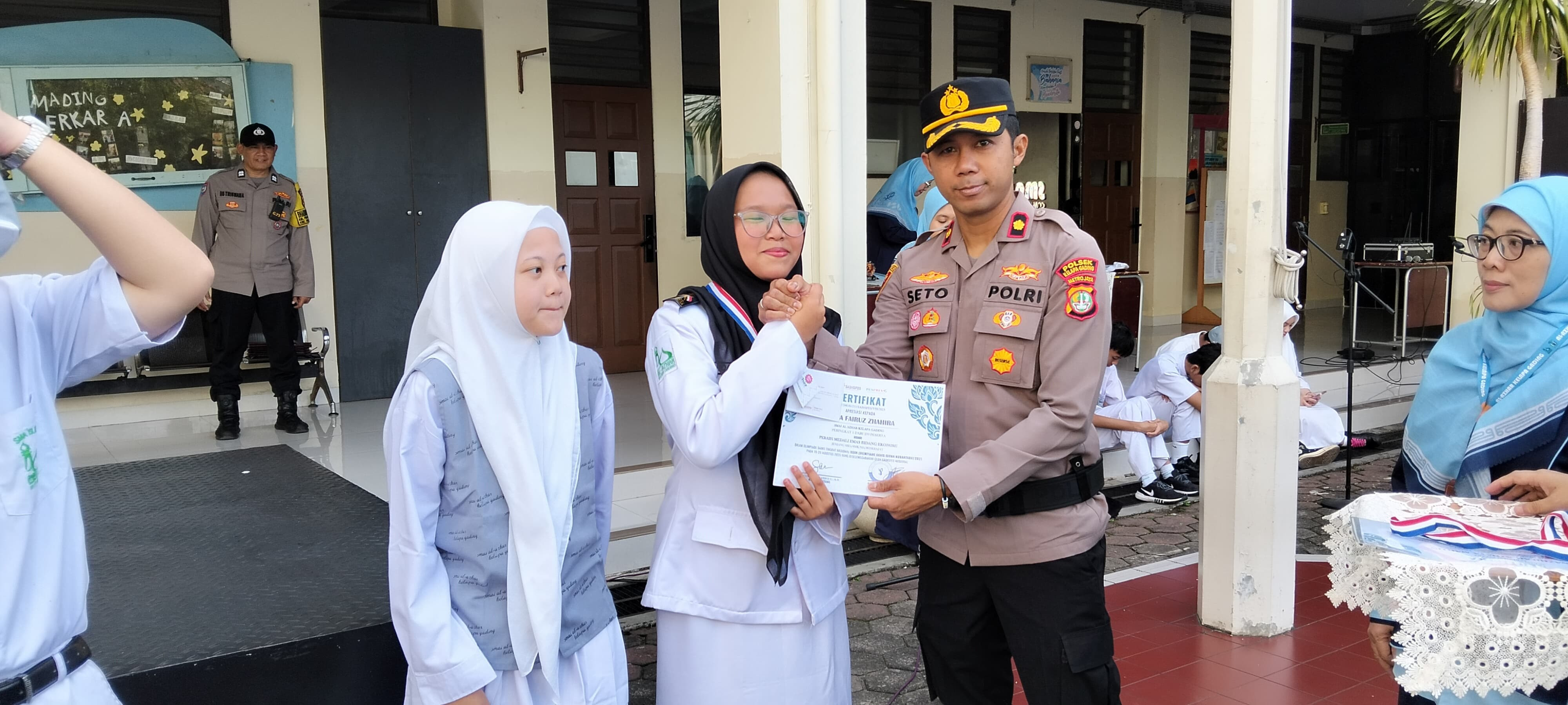 Police Goes to School, Polsek Kelapa Gading Ajak Siswa SMA Islam Al Azhar Cegah Bullying dan Kekerasan Digital