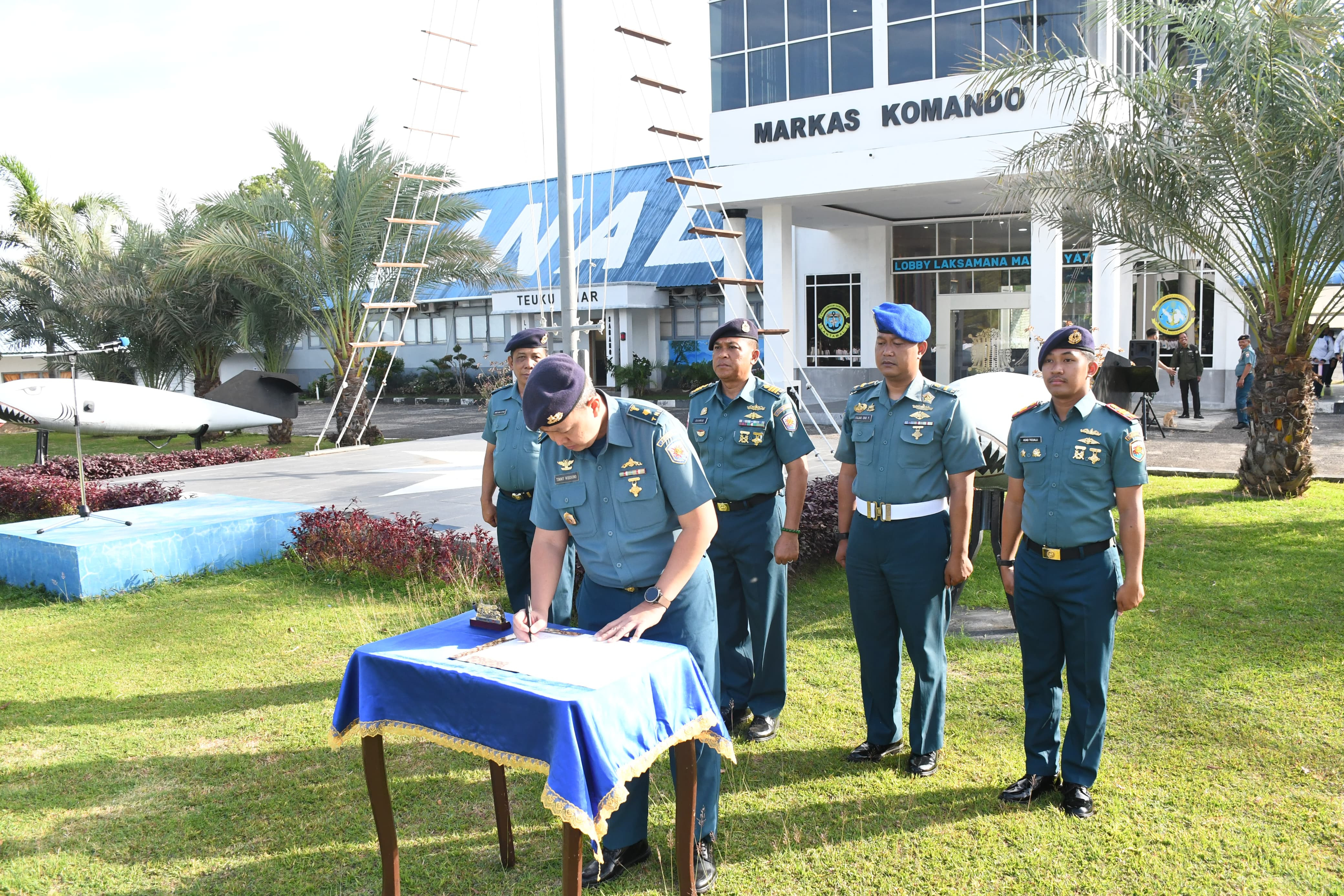Lanal Sabang Laksanakan Penandatanganan Pakta Integritas Seleksi Penerimaan Calon Bintara dan Tamtama PK TNI AL TA. 2025