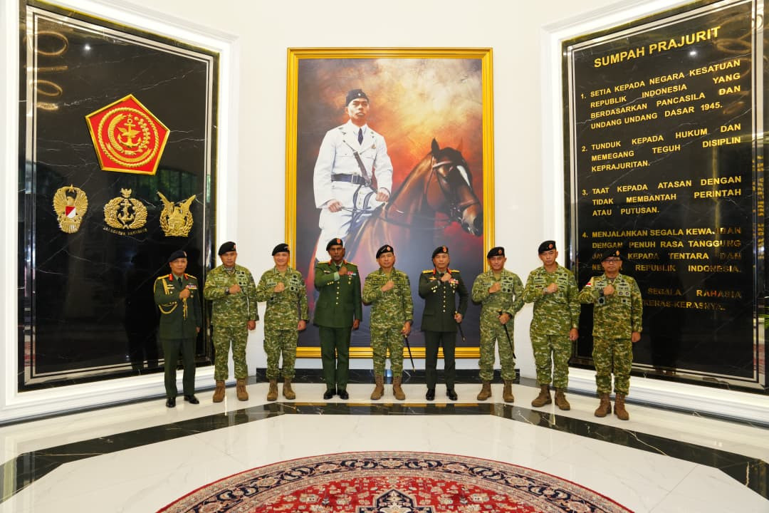 Pererat Kemitraan Strategis, Panglima TNI Terima Courtesy Call Panglima Angkatan Tentera Malaysia