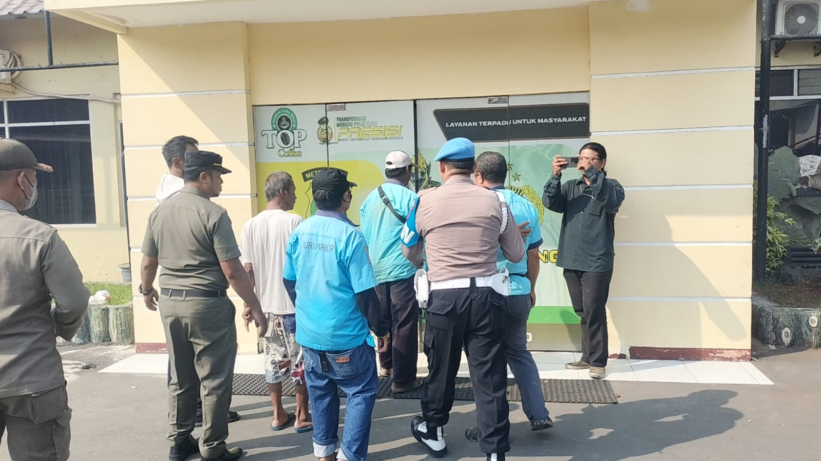 POLSEK CILINCING OPERASI BERANTAS JAYA 2025, AMANKAN EMPAT PREMAN PARKIR LIAR