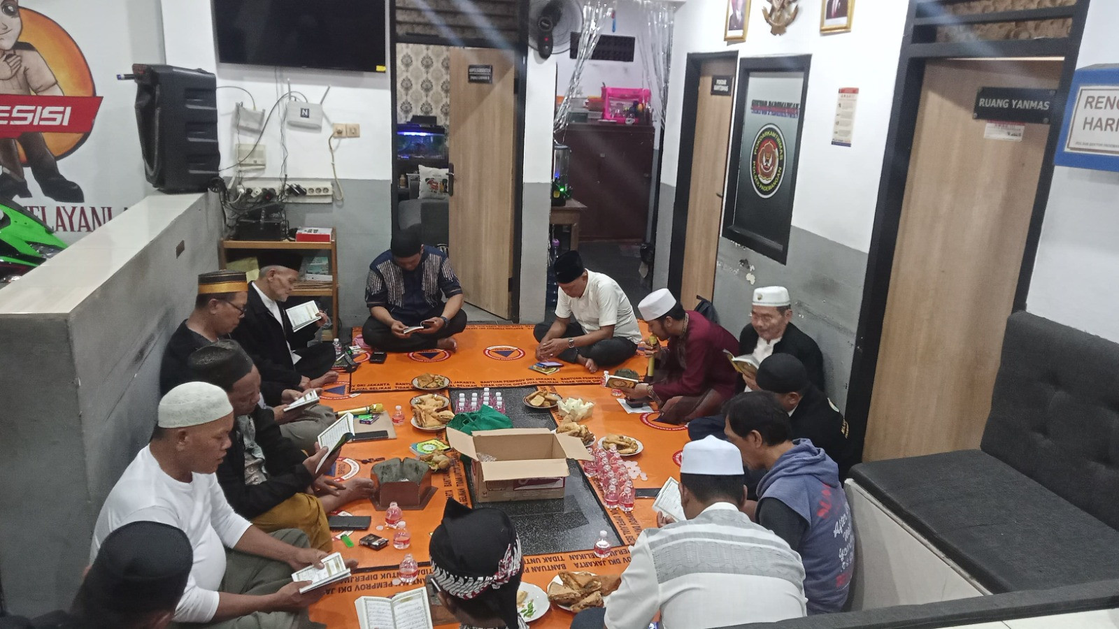 Polisi Pademangan Gelar Pengajian Rutin Bersama Majelis Tawasul, Doakan Keamanan Wilayah