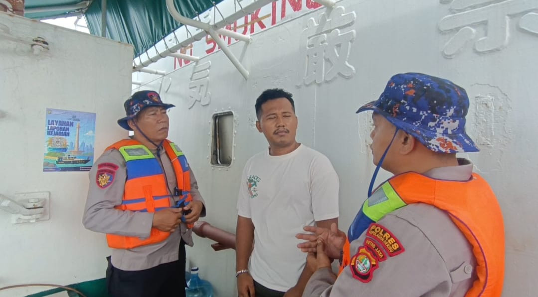 Patroli Dialogis Satpolairud Kepulauan Seribu Jaga Laut Tetap Aman dan Kondusif