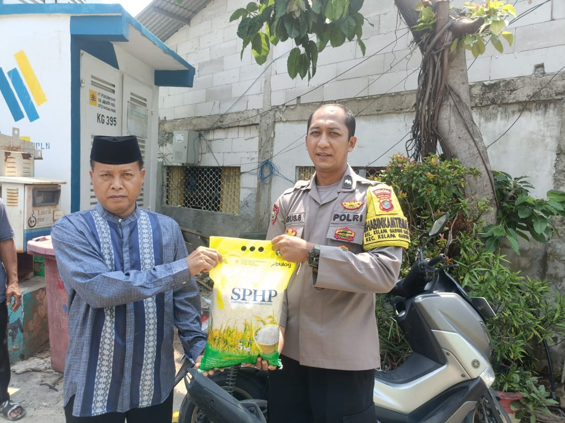Polsek Kelapa Gading Bersama Bulog Gelar Gerakan Pangan Murah, Bantu Warga Dapatkan Beras Terjangkau