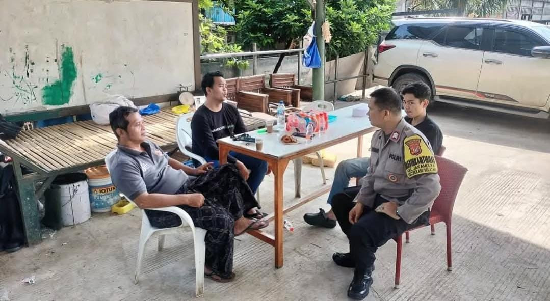 Patroli Sambang Bhabinkamtibmas Sampaikan Pesan Kamtibmas