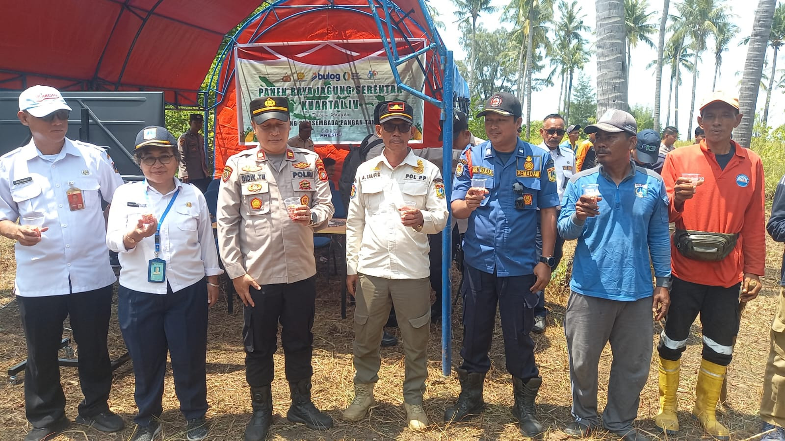 Polsek Kepulauan Seribu Selatan Bersama Stakeholders Laksanakan Penanaman Raya Jagung Serentak Kuartal IV di Pulau Tidung