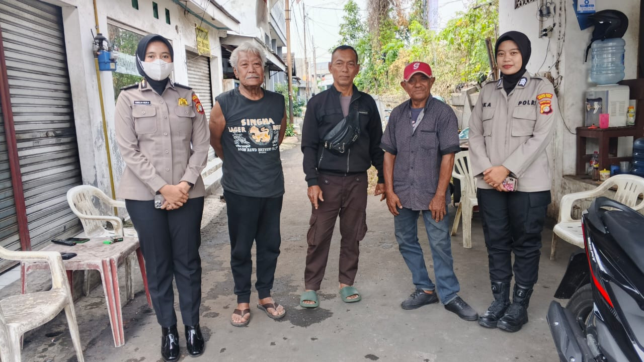 Polubsektor Pekayon Jaya Gelar Patroli Sambang Warga di Pekayon Jaya, Ajak Masyarakat Aktif Jaga Kamtibmas