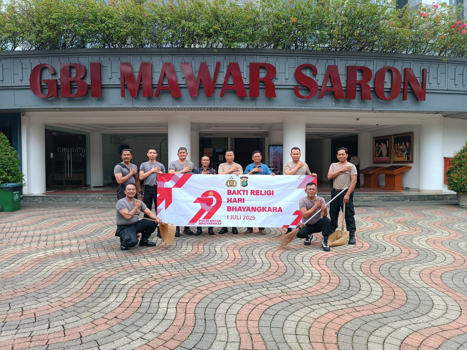 Polsek Kelapa Gading Gelar Bakti Religi di Gereja Mawar Saron Sambut Hari Bhayangkara ke-79