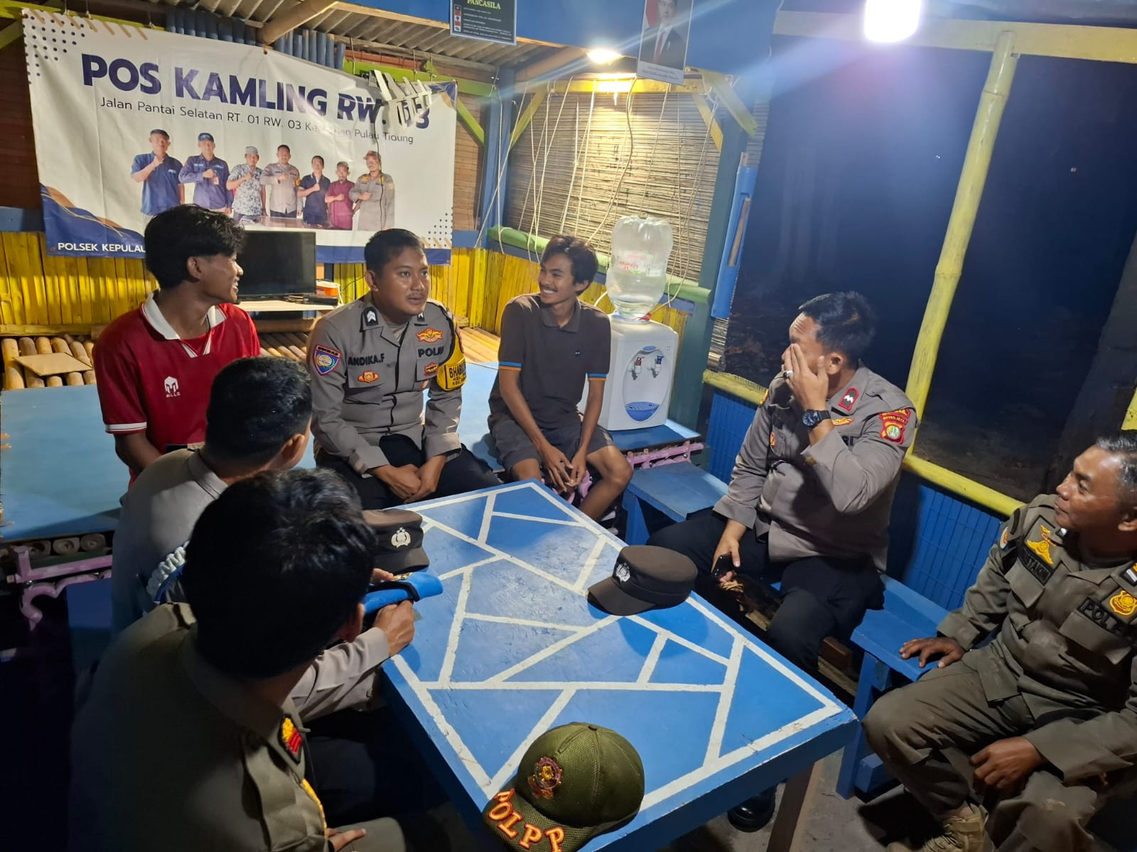 Patroli Malam Gabungan di Kepulauan Seribu Selatan, Polisi Ajak Warga Jaga Keamanan Lingkungan