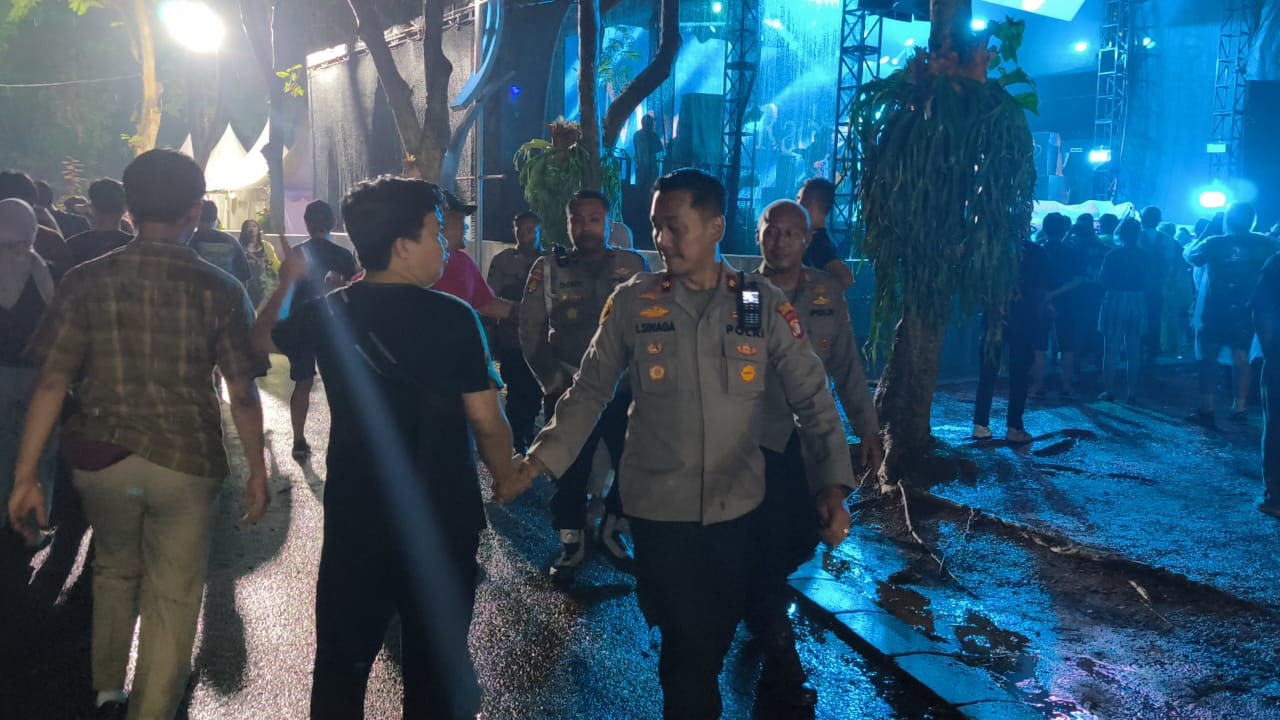 Kapolsek Pademangan Lakukan Pengecekan Keamanan Konser The Sound Project 8 di Ancol Tetap Meriah Meski Diguyur Hujan