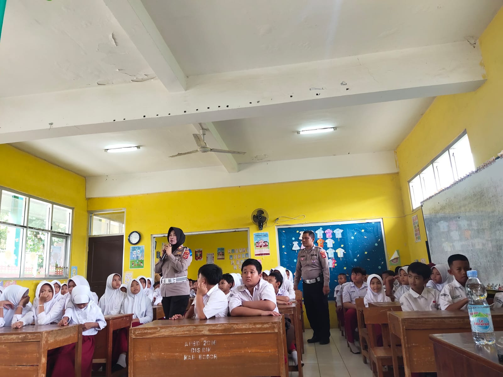 Polsek Sukaraja Polres Bogor Berikan Edukasi kepada Siswa SD Negeri Katulampa 4 tentang Kenakalan Remaja, Bullying, dan Tawuran