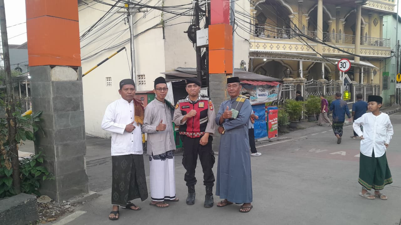 Polsek Kelapa Gading Pastikan Sholat Idul Adha 1447 H Berjalan Aman dan Kondusif