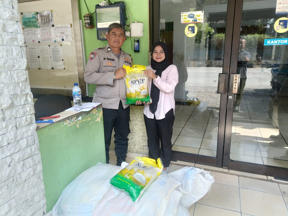 Polsek Kelapa Gading Gelar Gerakan Pangan Murah Polri dan Bulog, Dukung Program “Jaga Lingkungan”