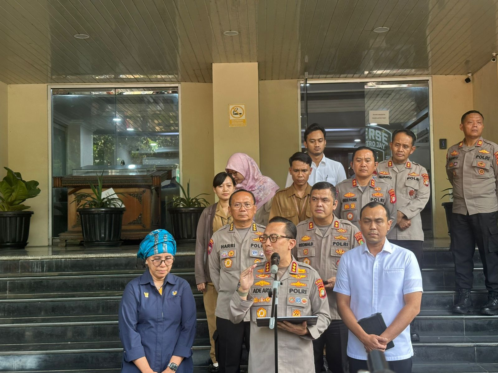 Polda Metro Jaya Amankan 351 Orang saat aksi di DPR, KPAI Apresiasi Penanganan Anak