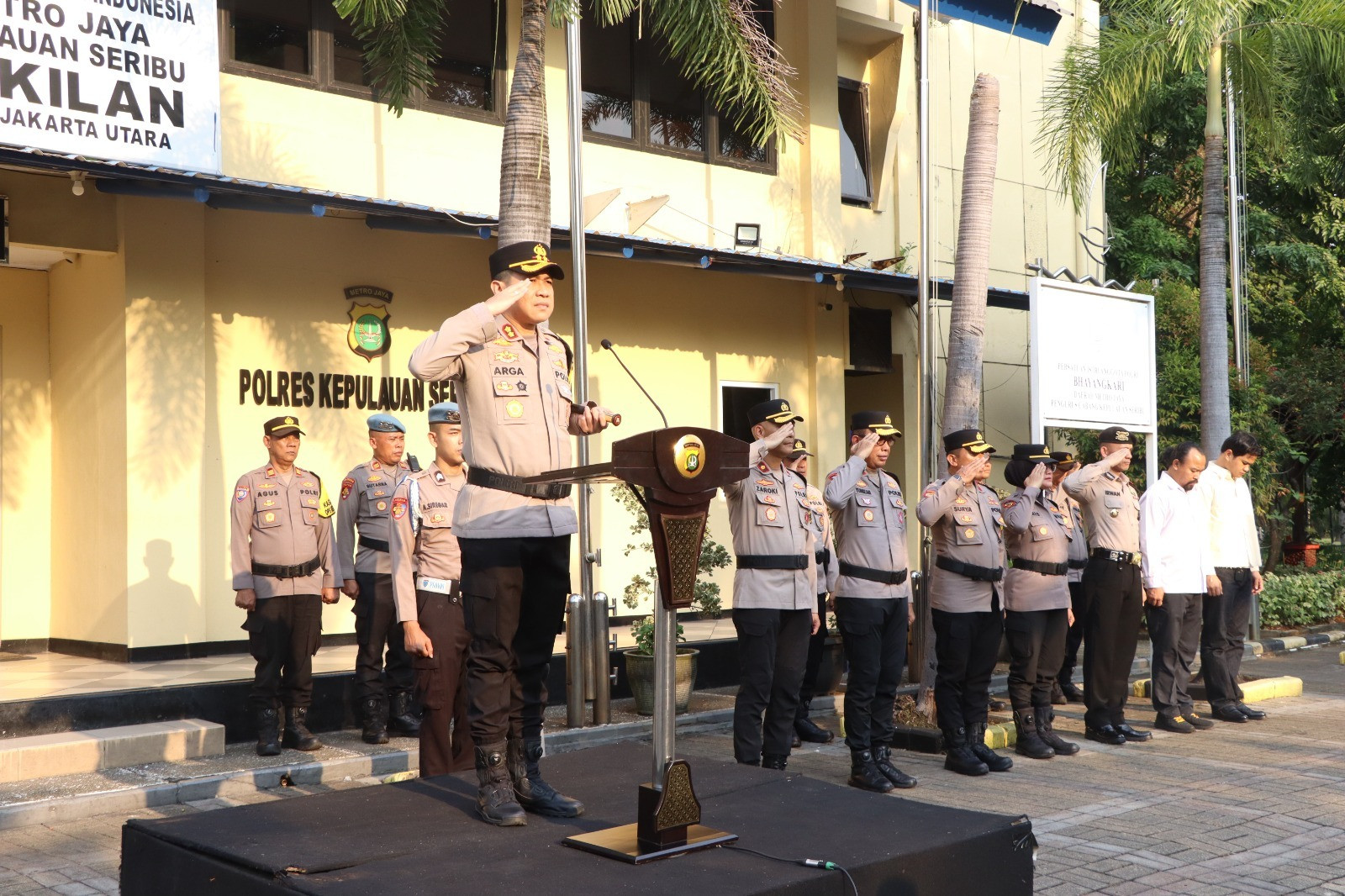 Kapolres Kepulauan Seribu Pimpin Apel Kesiapan Pengamanan Malam Takbir Idul Fitri 1447 H, Tekankan Profesionalisme dan Humanisme Personel