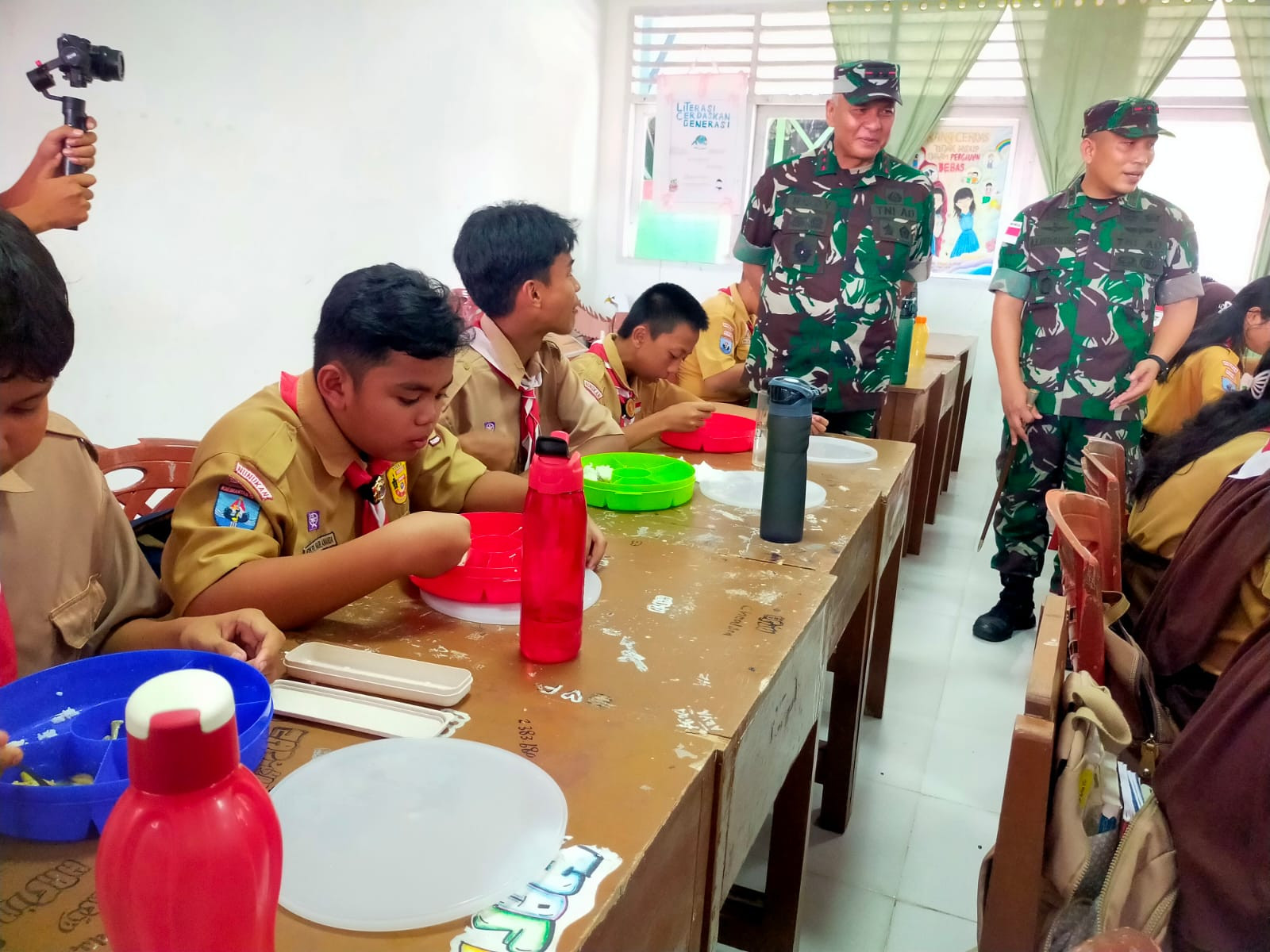 Pangdam VI/Mulawarman Tinjau Program Makanan Bergizi Gratis Dan Kesiapsiagaan Satuan Di Perbatasan RI-Malaysia