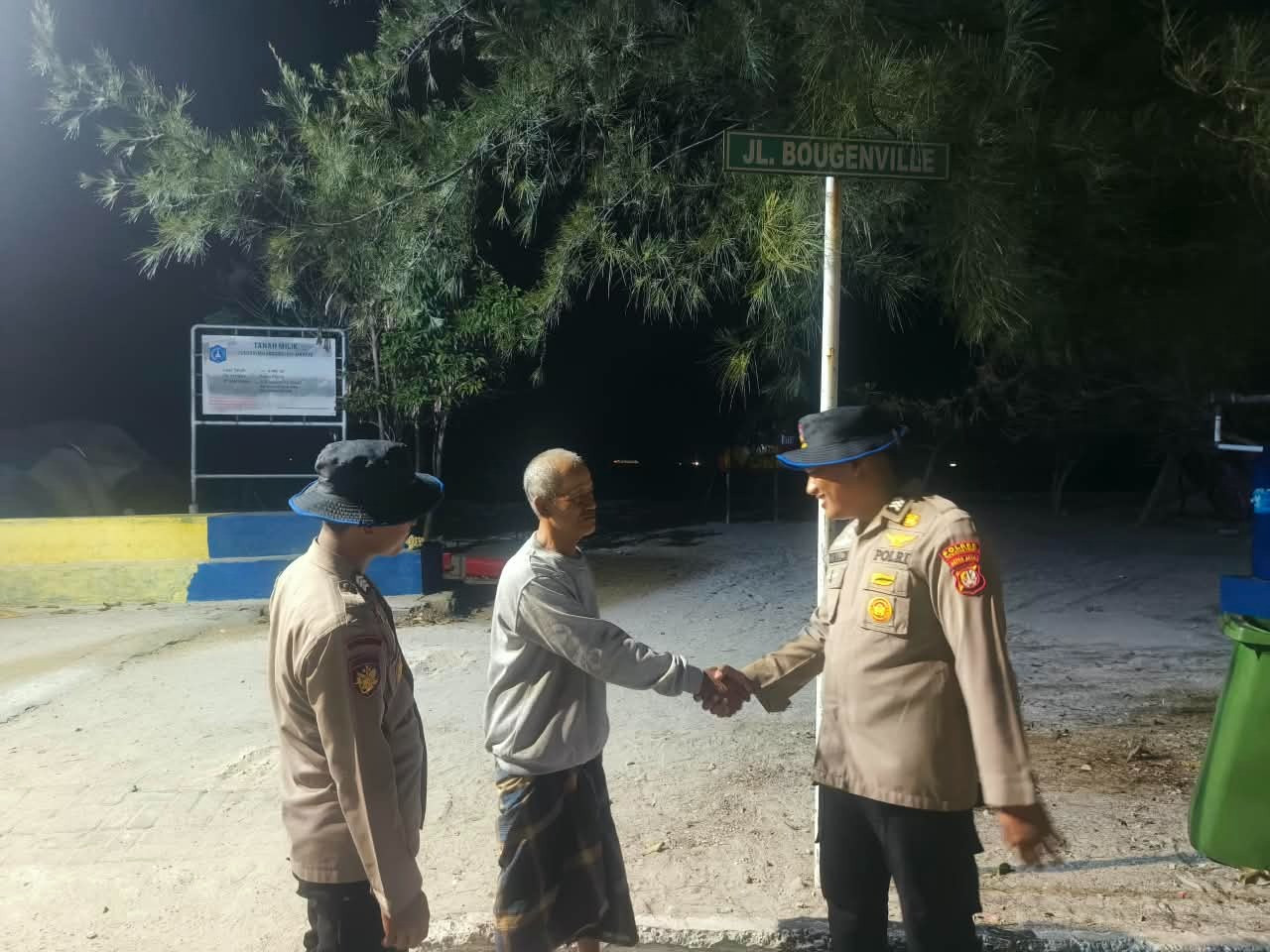 Jakarta On The Spot, Patroli Malam Laut Satpolairud Sambangi Penjaga Pulau dan Sosialisasikan Layanan Polisi 110