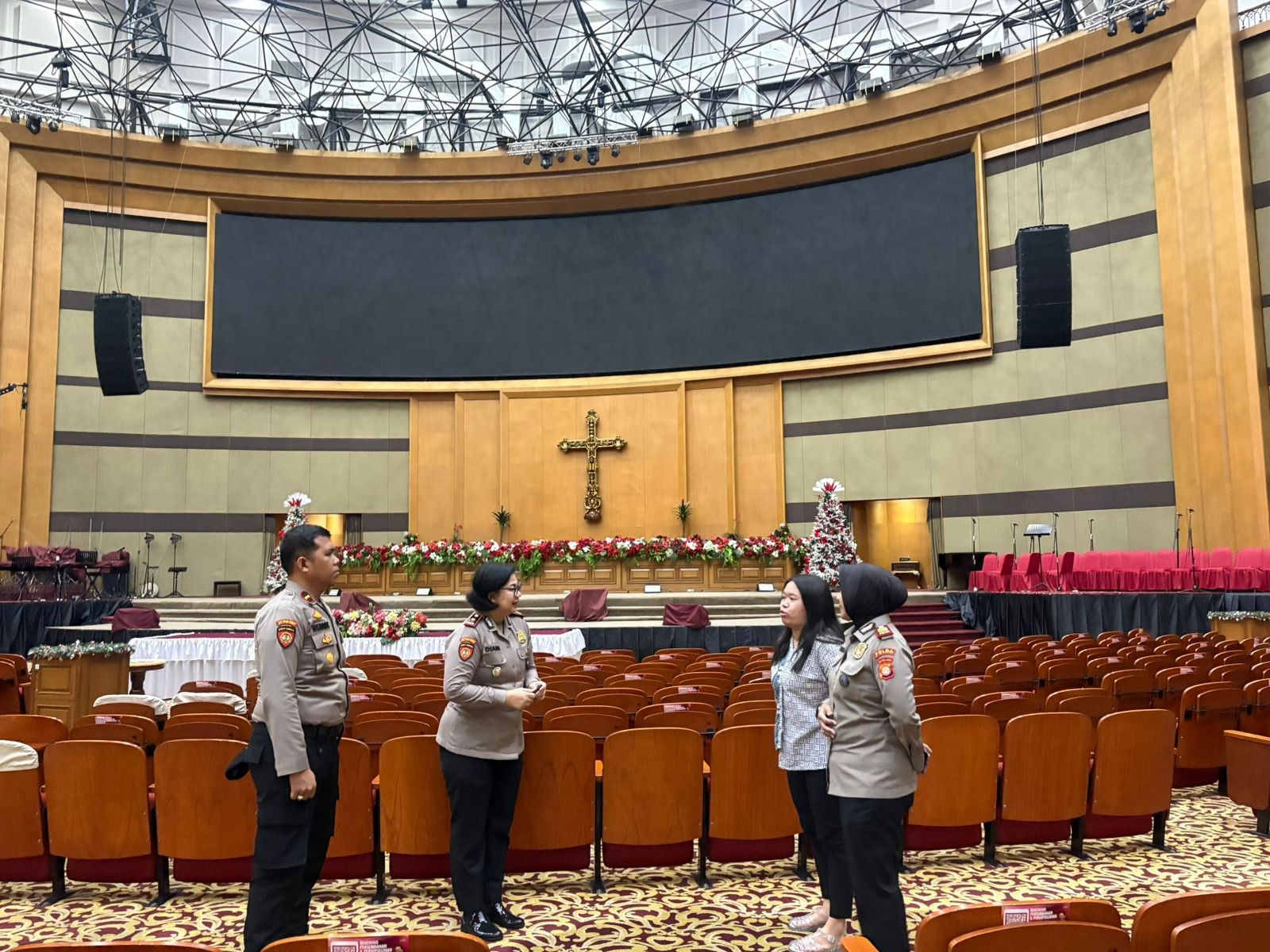 Jelang Nataru 2025–2026, Polri Intensifkan Patroli Dialogis Amankan Gereja dan Objek Vital