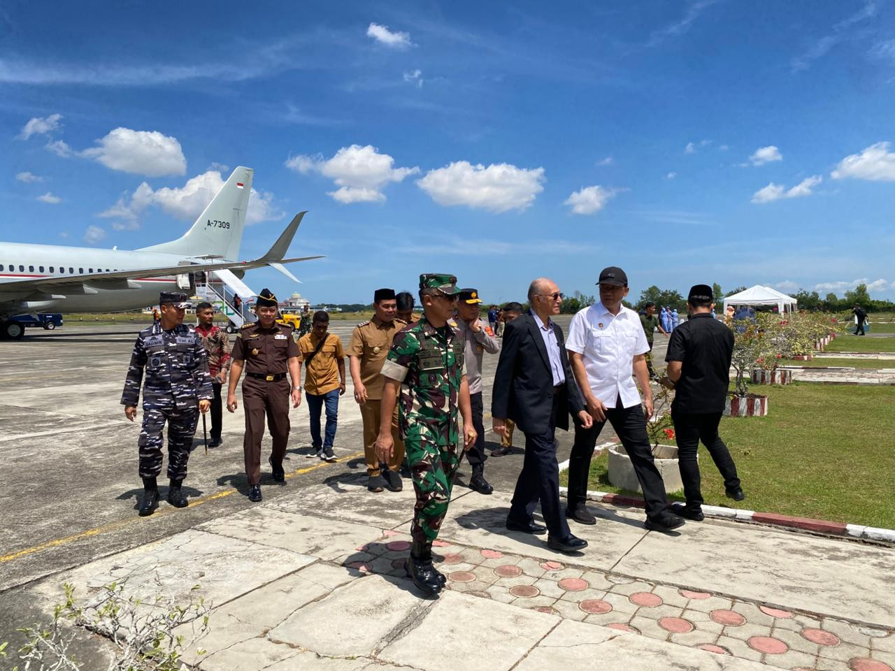 Komandan Lanal Sabang Turut Hadir Sambut Kedatangan Kepala Staf TNI Angkatan Udara (Kasau)