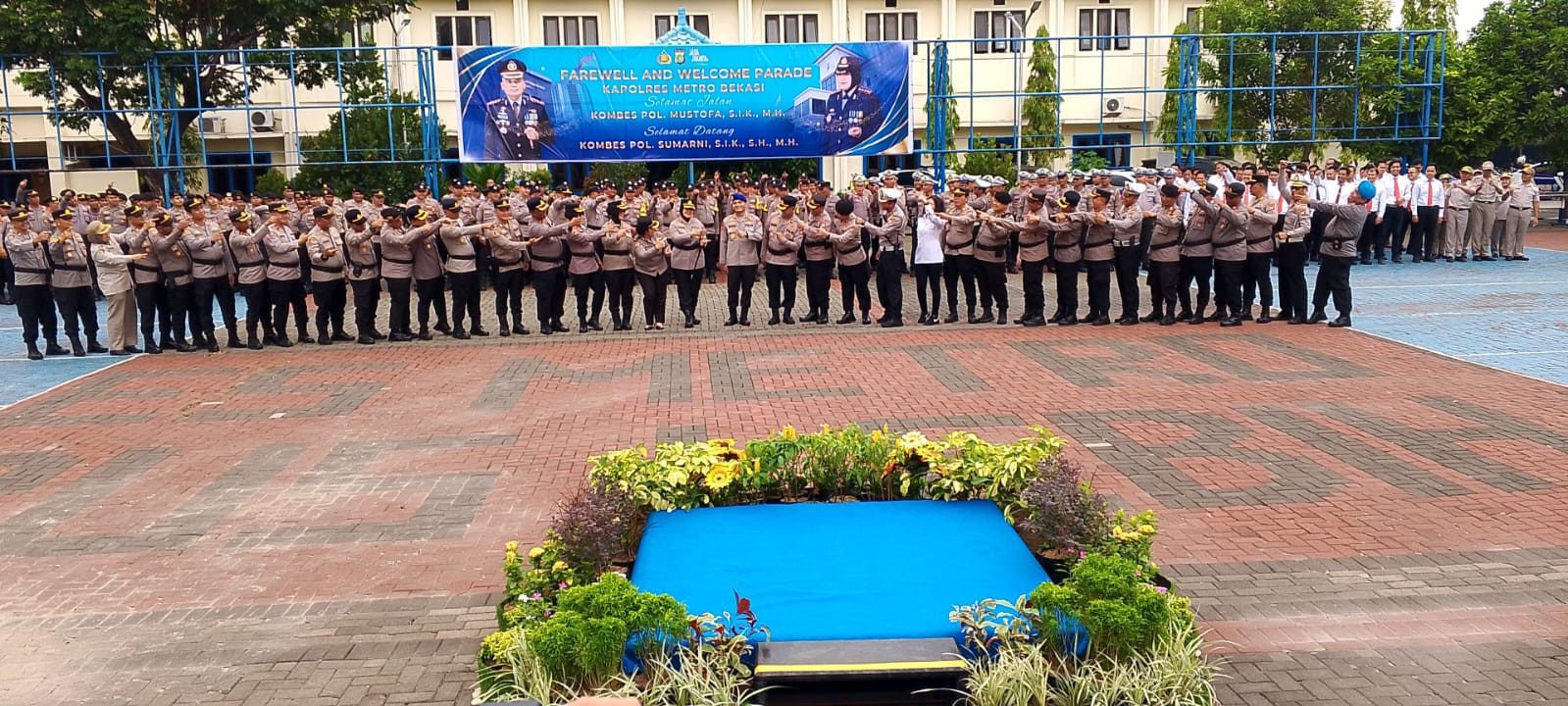 Sertijab Kapolres Metro Bekasi, Tongkat Komando Beralih ke Kombes Pol Sumarni