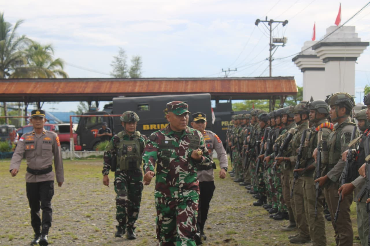 Kodim 1715/Yahukimo bersama Polres dan Jajaran Satgas TNI-Polri melaksanakan Apel dan Patroli Gabungan jelang 1 Desember 2025