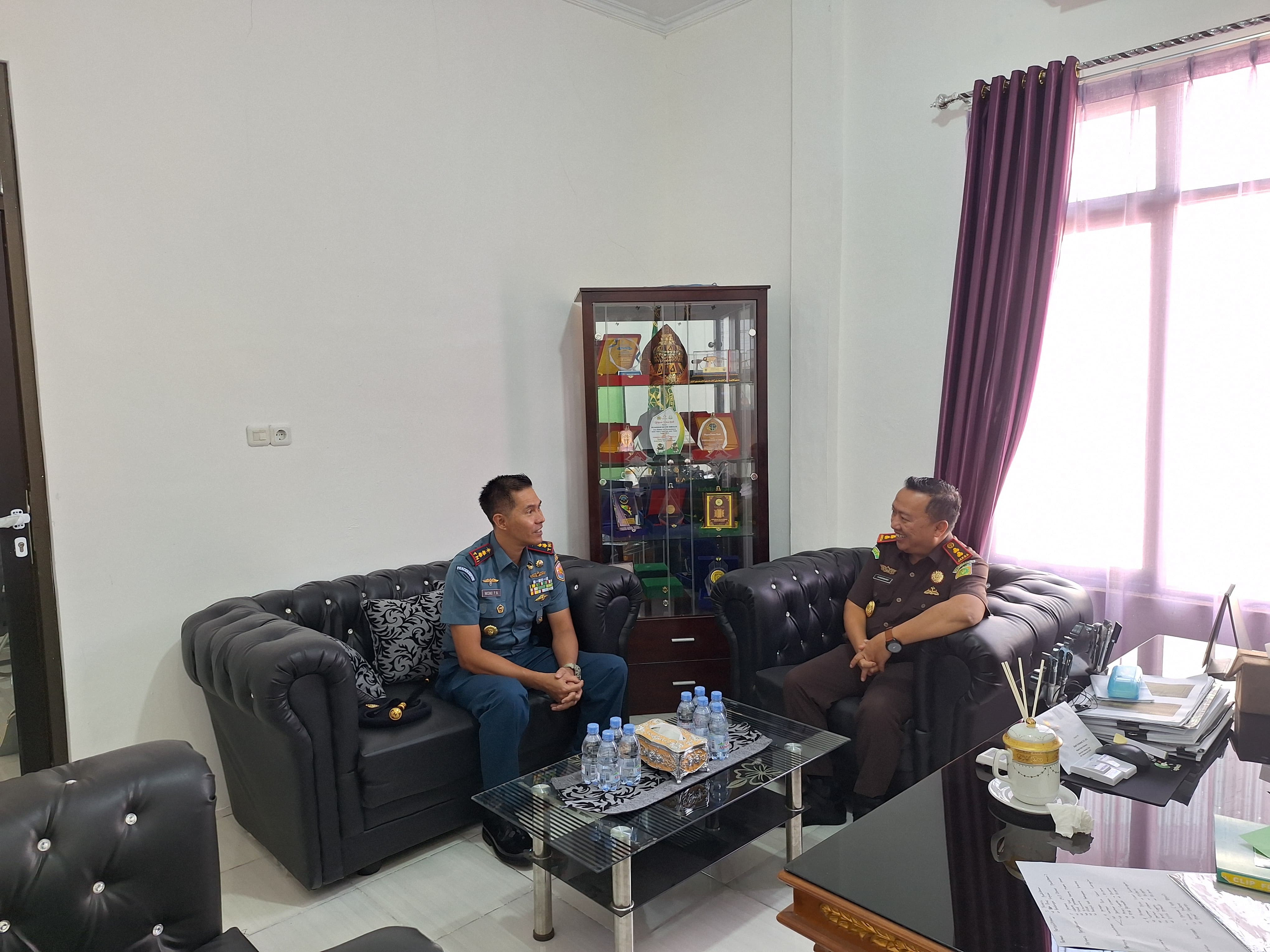 Danlanal Simeulue Laksanakan Courtesy Call Ke Kajari dan Ketua DPRK Simeulue