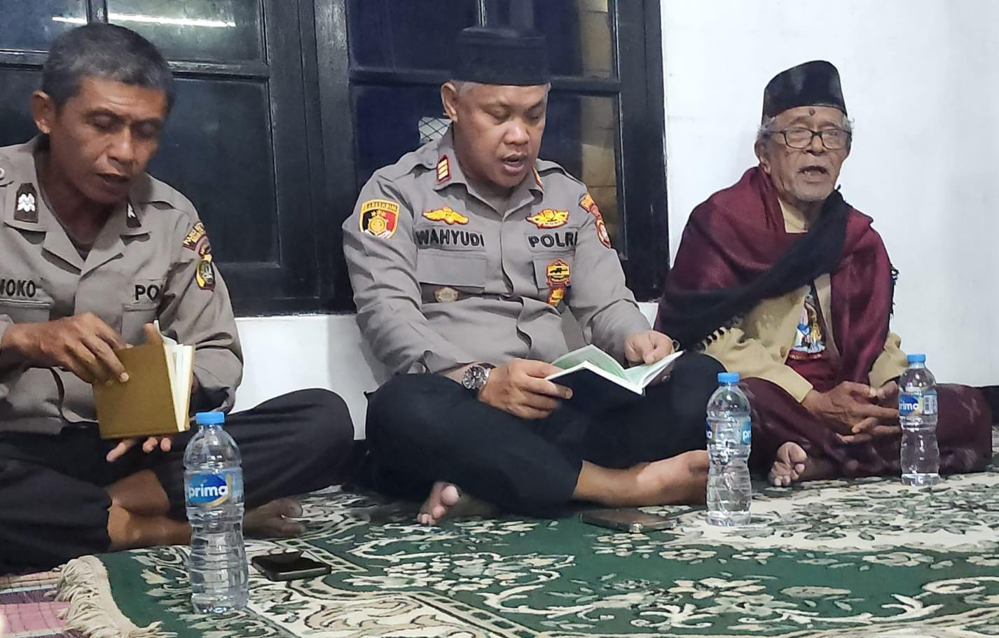 Yasin dan Tahlil Ke - 3 Kakak Kandung Ketua Pokdarkamtibmas Sub Sektor Bintarajaya