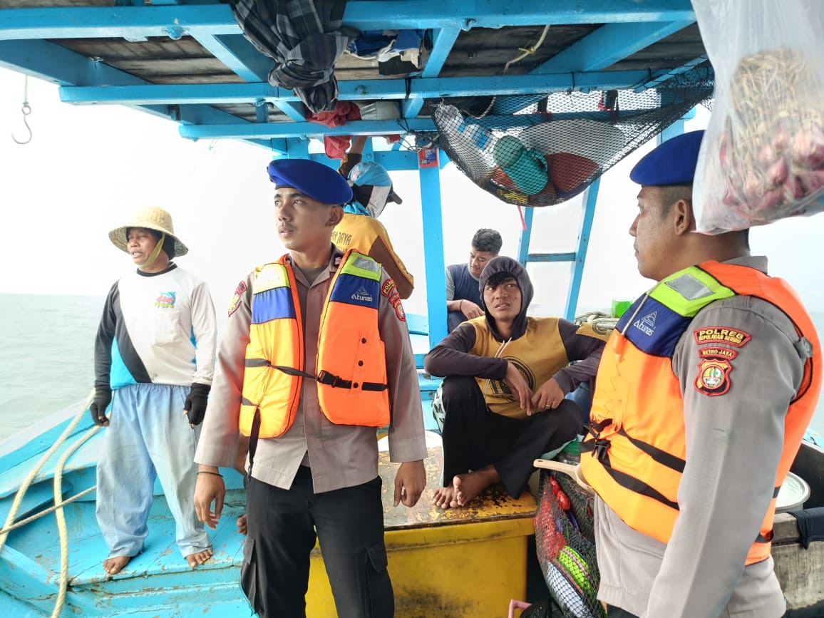 Satpolairud Polres Kepulauan Seribu Gelar Patroli Dialogis Laut Operasi Aman Nusa I 2025