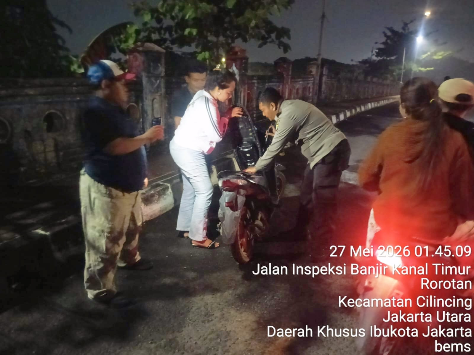 Jaga Jakarta+ Digencarkan, Polsek Cilincing Gelar Patroli KRYD dan Razia Stasioner Antisipasi Tawuran hingga Kejahatan Jalanan