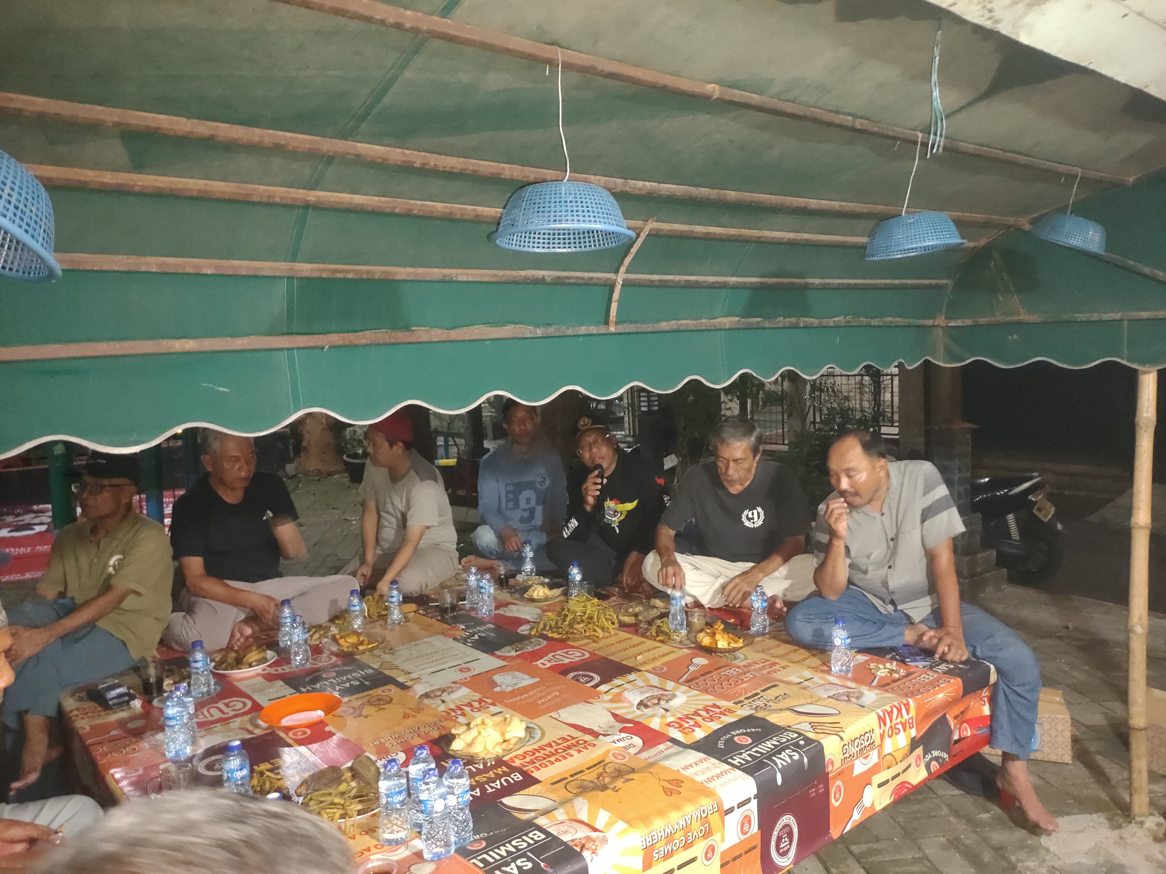 Polsek Bantar Gebang Gelar “Ngopi Kamtibmas” Sat Kamling Polres Metro Bekasi Kota Bersama Warga Padurenan