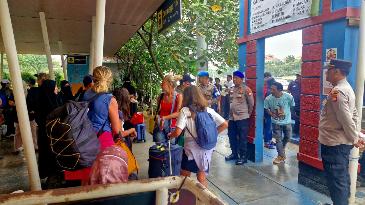 Polres Kepulauan Seribu Amankan Keberangkatan Wisatawan di Marina Ancol, Himbau Utamakan Keselamatan