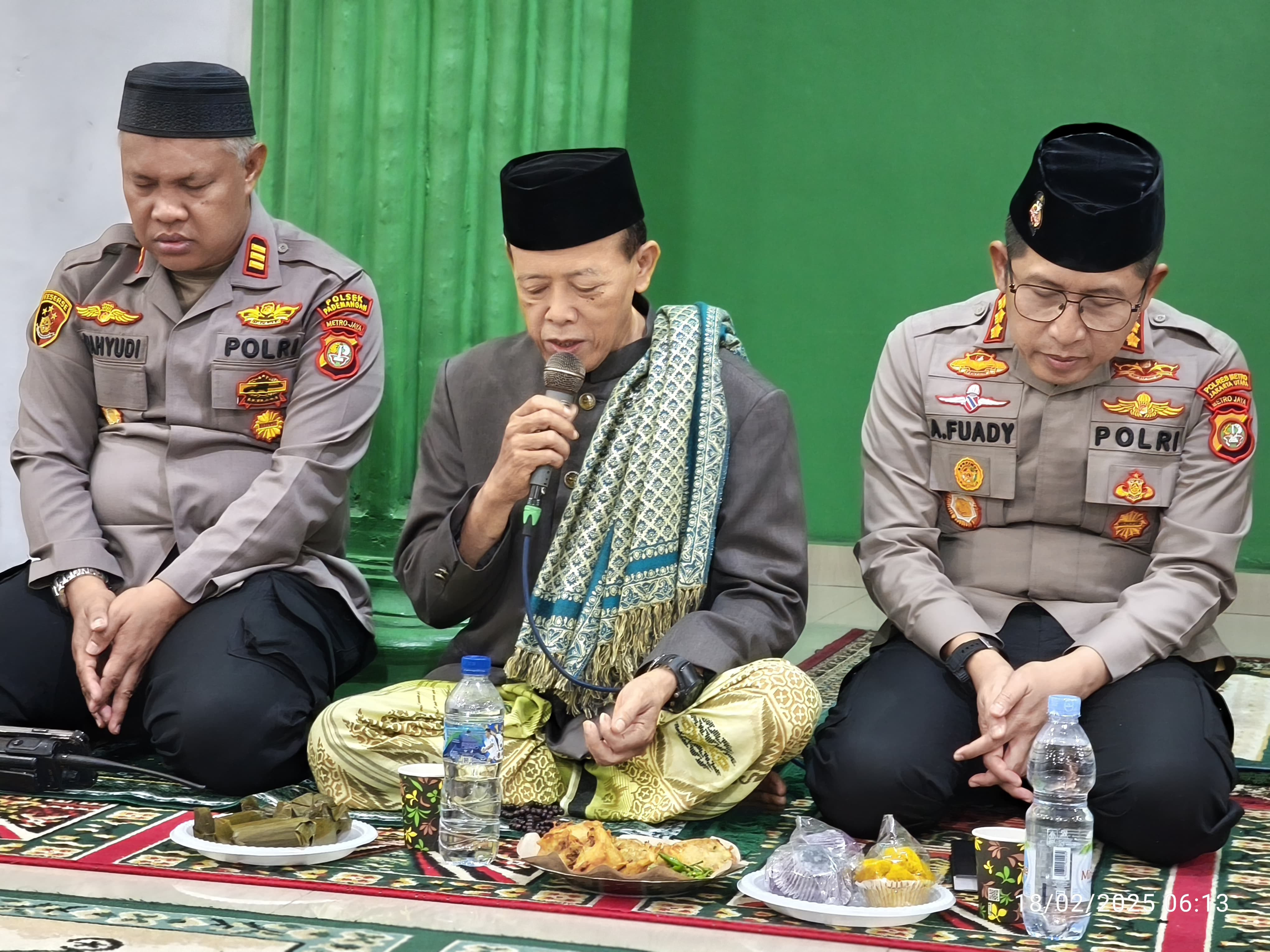 Kapolres Metro Jakarta Utara Gelar Subuh Keliling di Masjid At-Taubah Kampung Muka