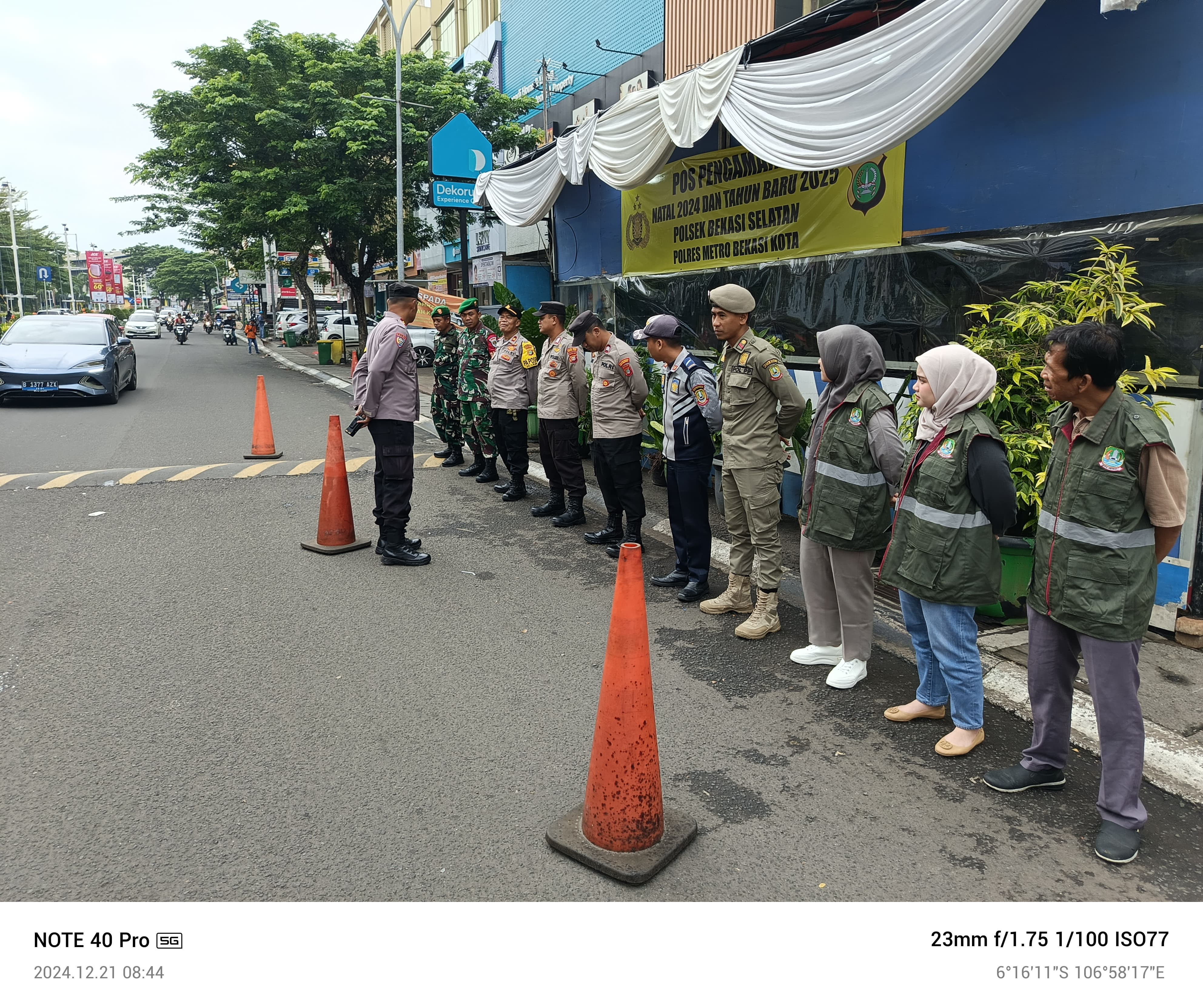 Polsek Bekasi Selatan Gelar Operasi Lilin Jaya 2024 di Pos PAM GGP Mall Galaxy