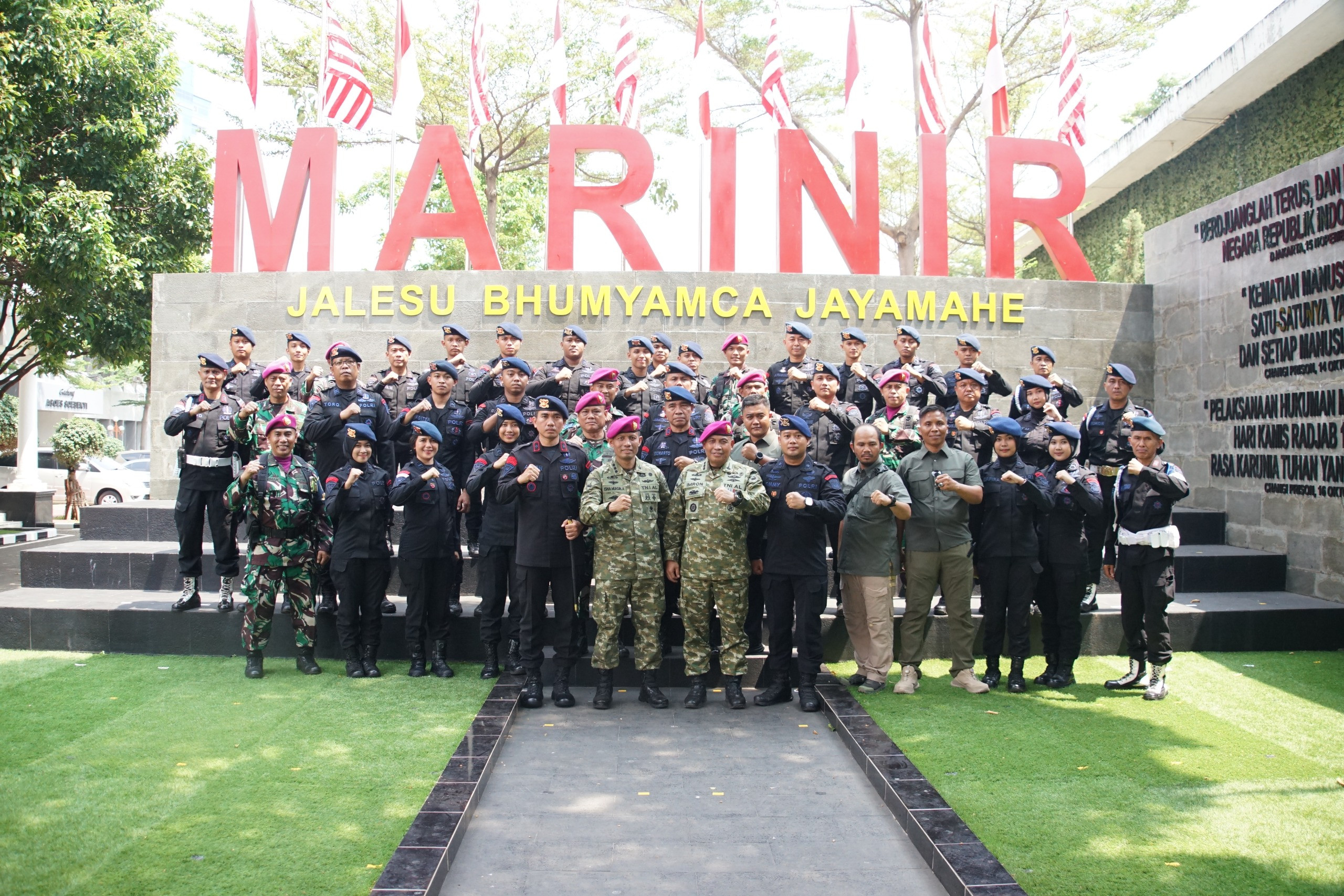 Perkuat Sinergi TNI–Polri, Brimob Polda Metro Jaya Sampaikan Ucapan Dirgahayu TNI ke-80 ke Korps Marinir