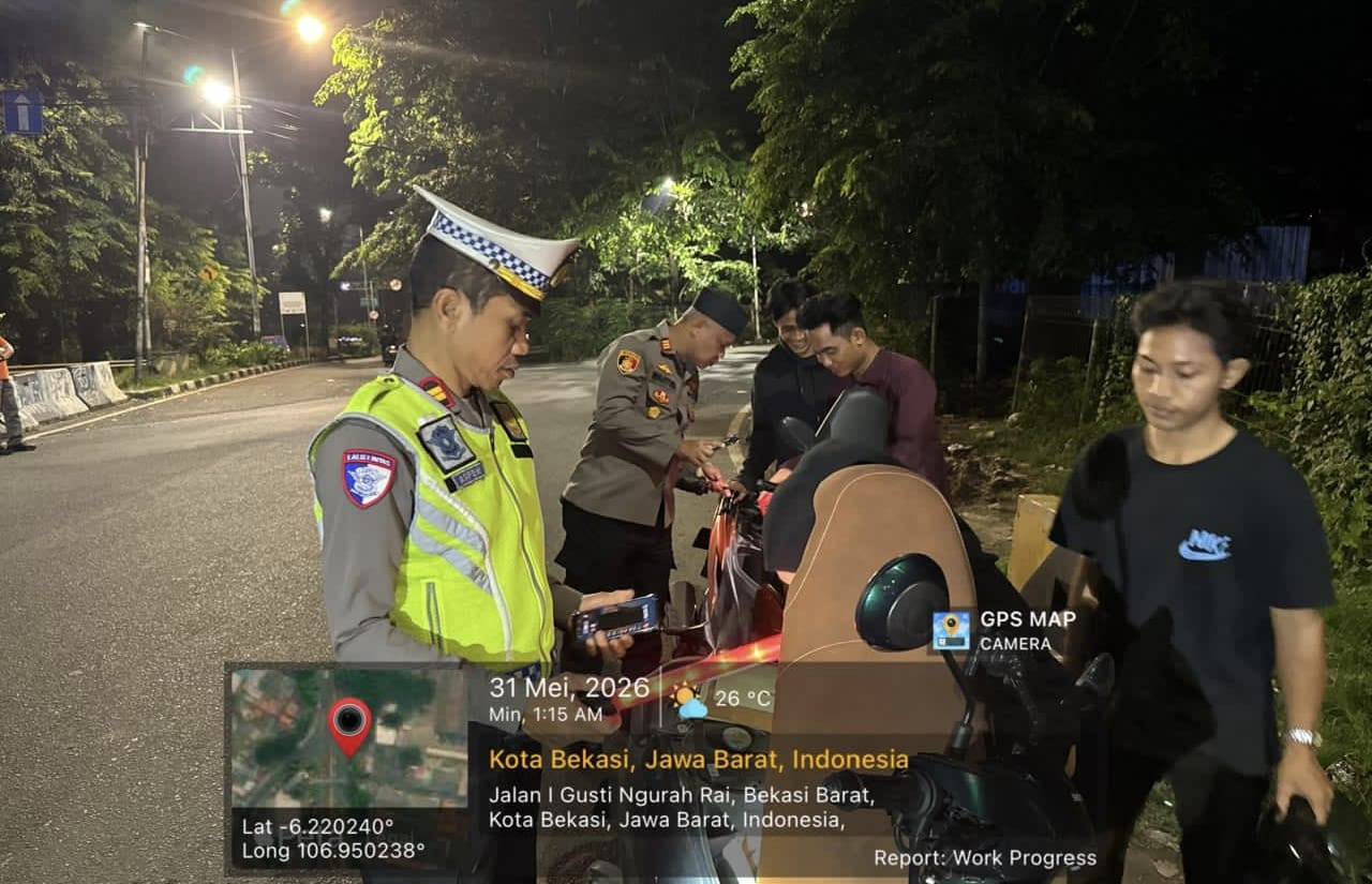 Polsek Bekasi Barat Tingkatkan Patroli Malam, Warga Diajak Aktif Jaga Keamanan Lingkungan