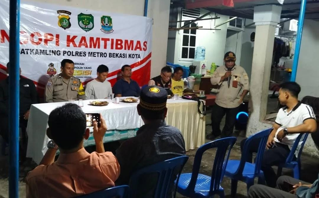 Ngopi Kamtibmas di Kayuringin Jaya, Polisi Serap Aspirasi Warga dan Ajak Jaga Lingkungan Aman