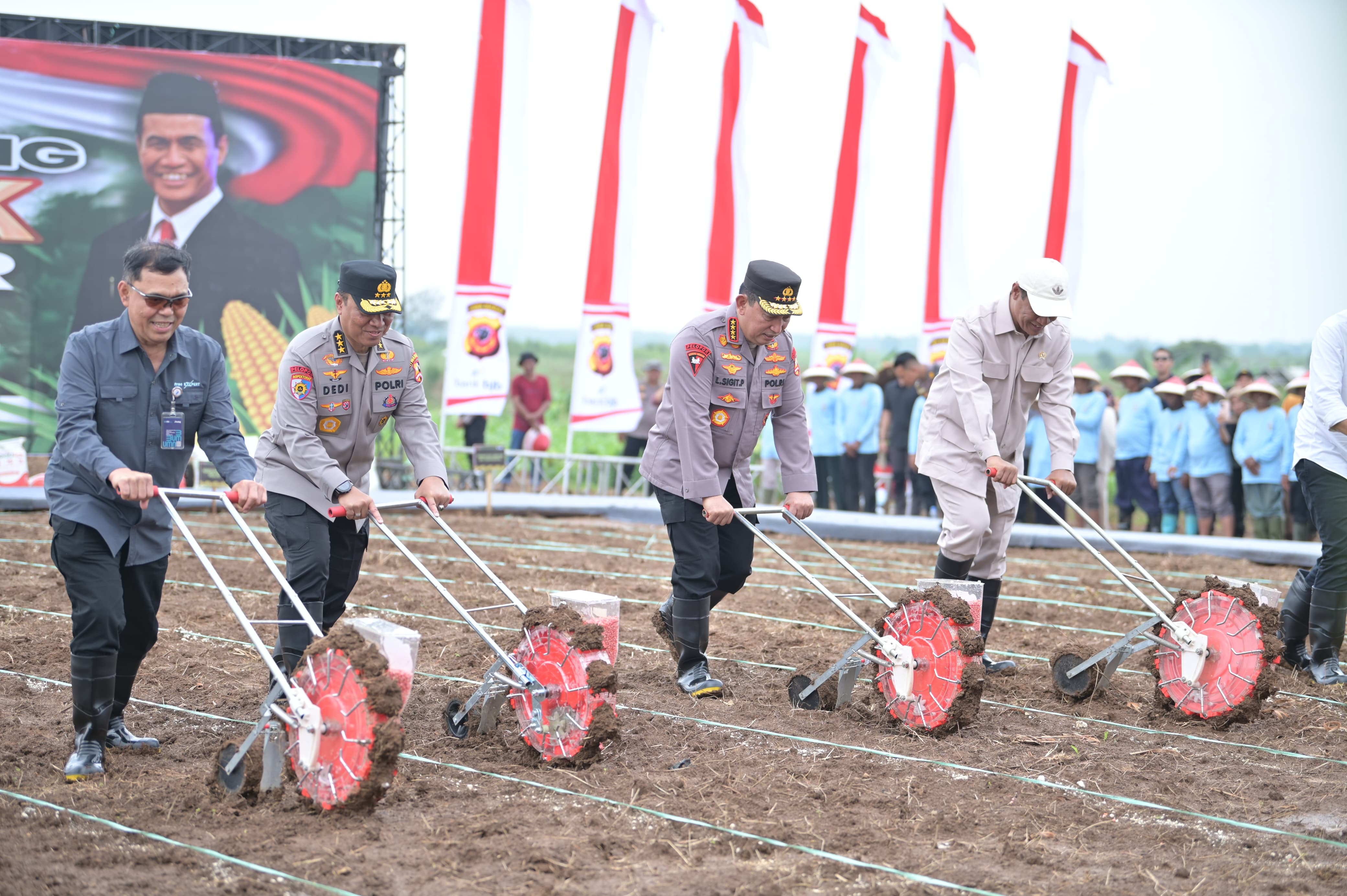 Permudah Petani Jual Hasil Panen, Polda Kalbar dan Pemkab Bengkayang Bangun Pabrik Jagung