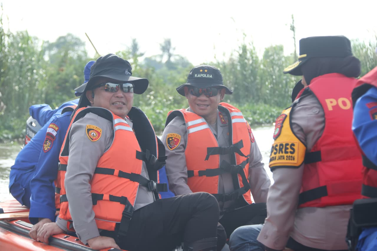 Dukung Program Ketahanan Pangan, Kapolda Metro Jaya Cek Tambak Udang di Muara Gembong