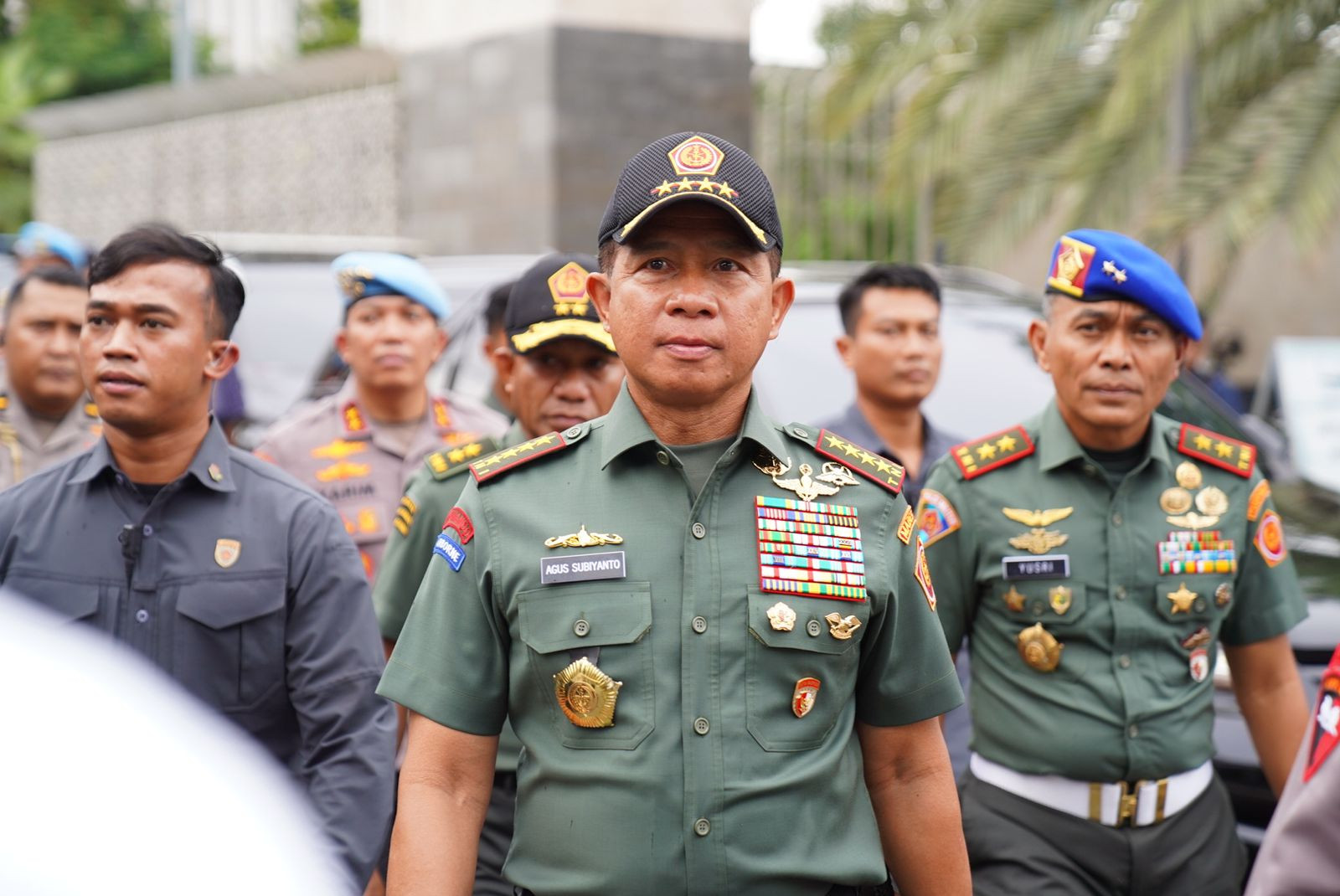 Panglima TNI dan Kapolri Tinjau Kesiapan Pelabuhan Merak dalam Menyambut Nataru 2025