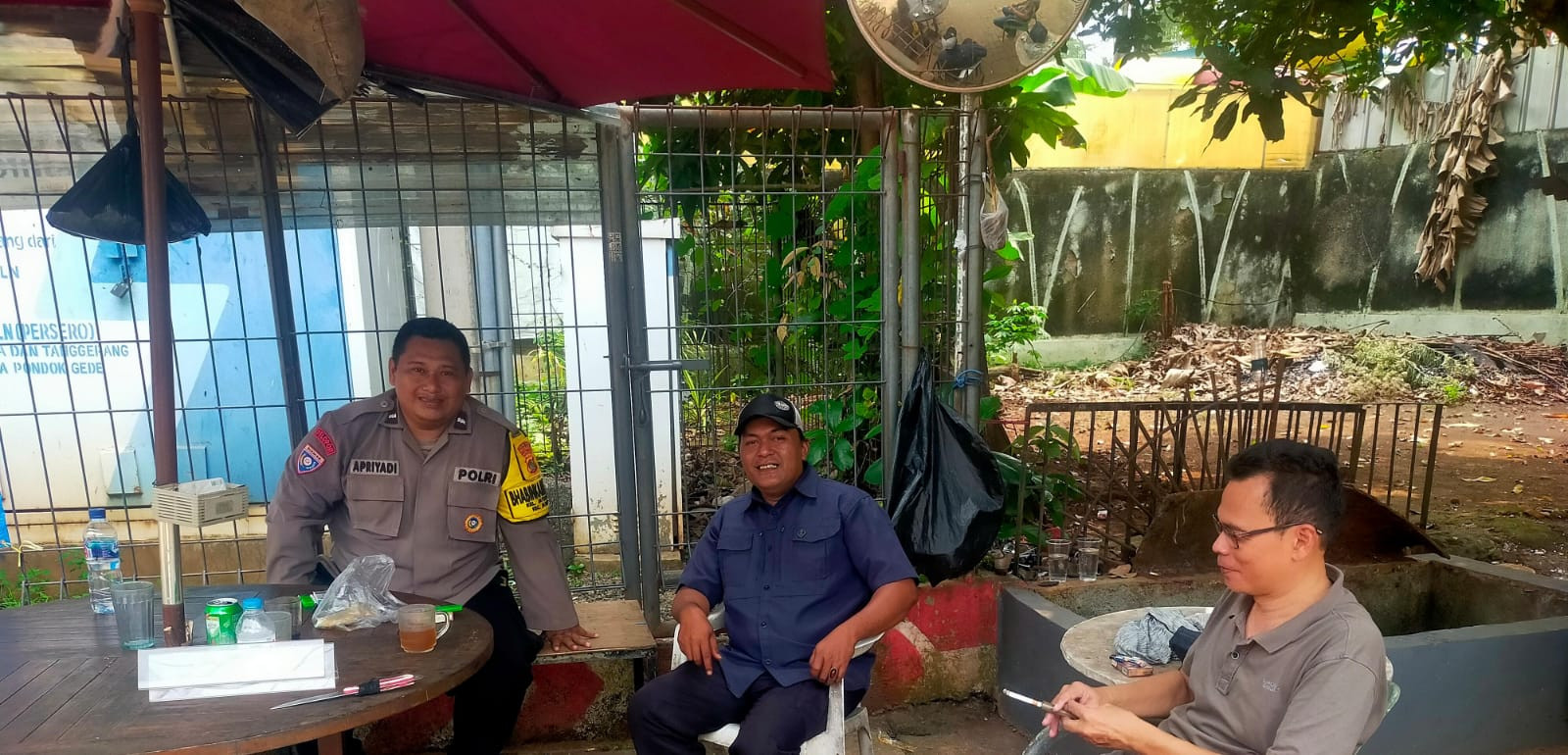 Bhabinkamtibmas Jatiluhur Ajak Warga Perum Woodhill Tingkatkan Keamanan Lingkungan