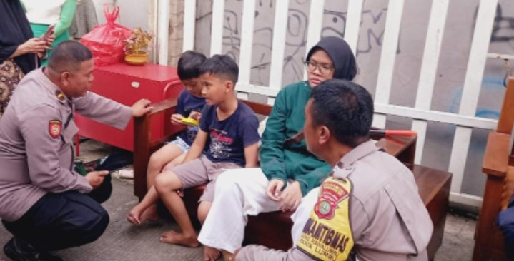 Empathy Building Polsek Rawalumbu: Tumbuhkan Semangat dan Harapan Bagi Korban Kebakaran di Lumbu Utara