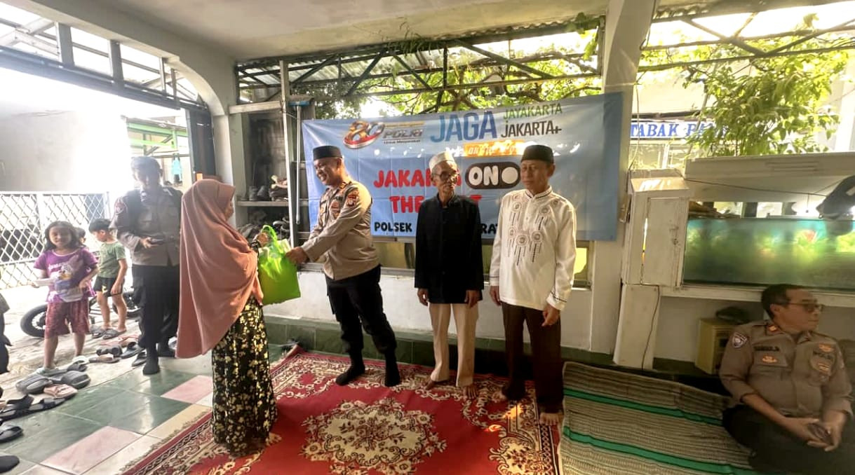 Jaga Jakarta On The Spot Kapolsek Bekasi Barat Ajak Warga Bintarajaya Aktifkan Siskamling dan Cegah Tawuran Remaja