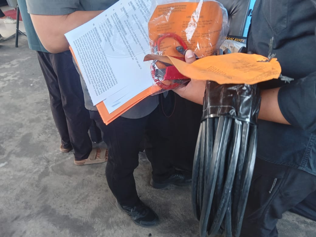 Polisi Ungkap Pencurian Kabel BTS di Bekasi Selatan, Pelaku Terancam 7 Tahun Penjara