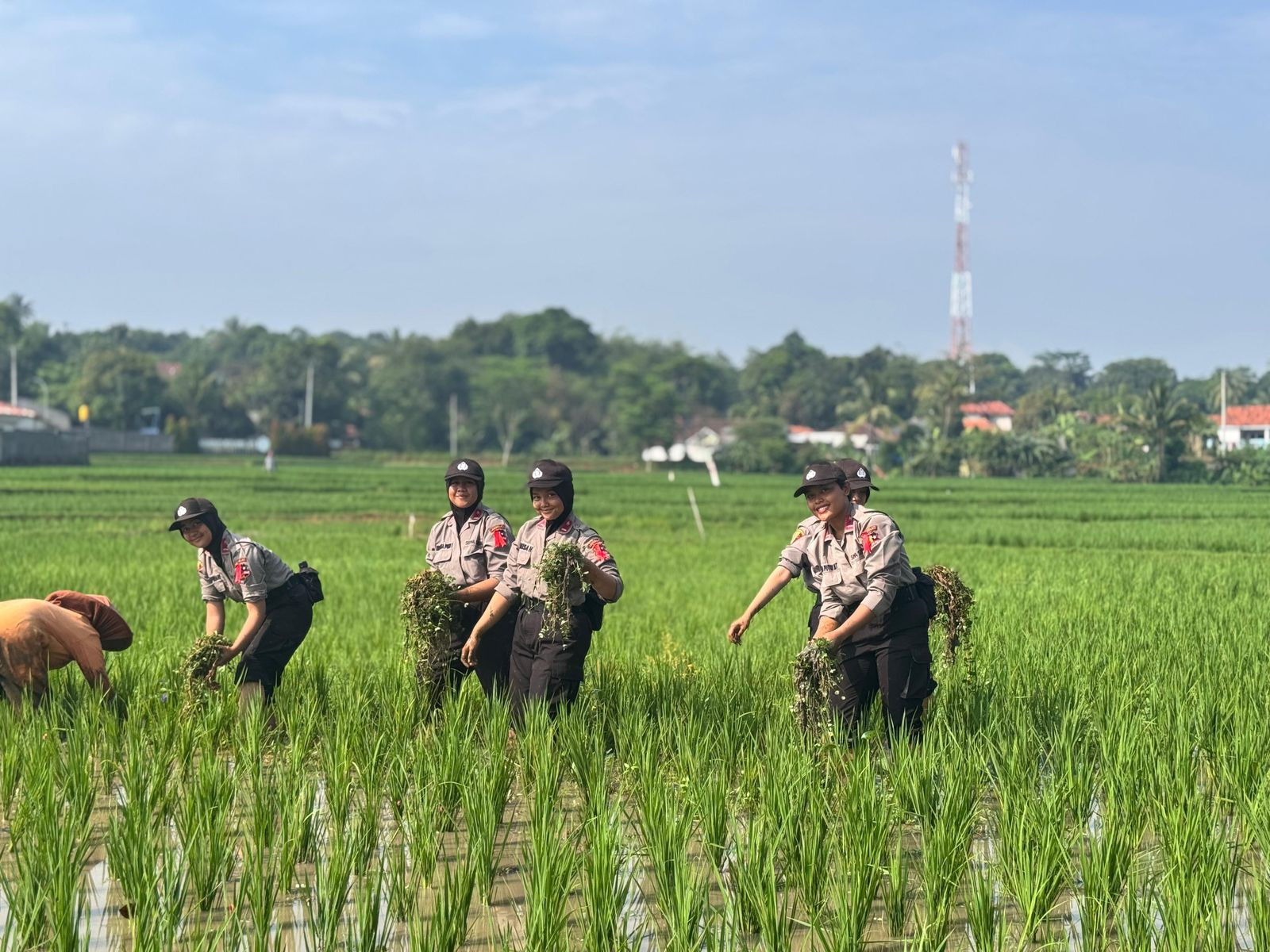 INOVASI PELATIHAN SISWA POLWAN 2025: Dari Pengabdian Desa hingga SPPG POLRI