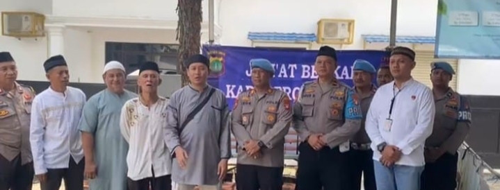 Polri Hadir di Tengah Umat: Kadiv Propam Polri Gelar Jumat Berkah di Masjid At-Tauhid, Tanjung Priok