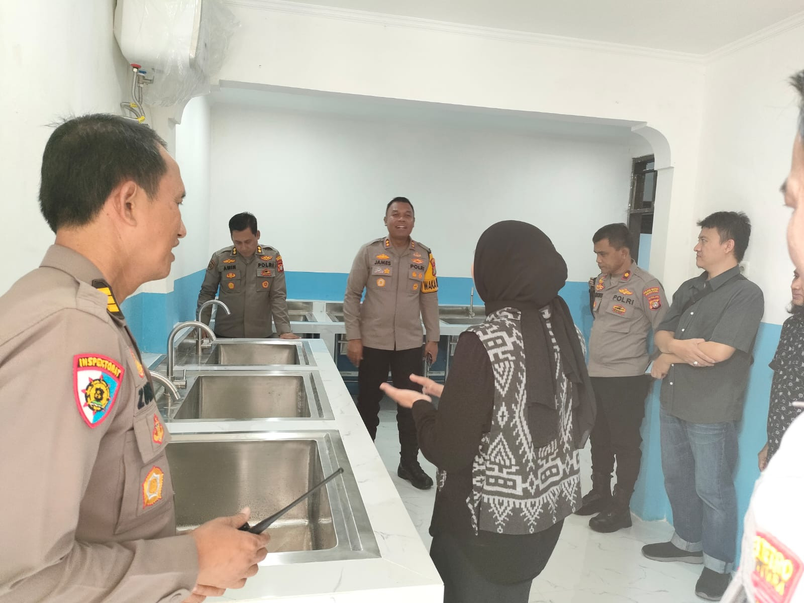 Wakapolres Metro Jakarta Utara Tinjau Pembangunan SPPG di Kelapa Gading