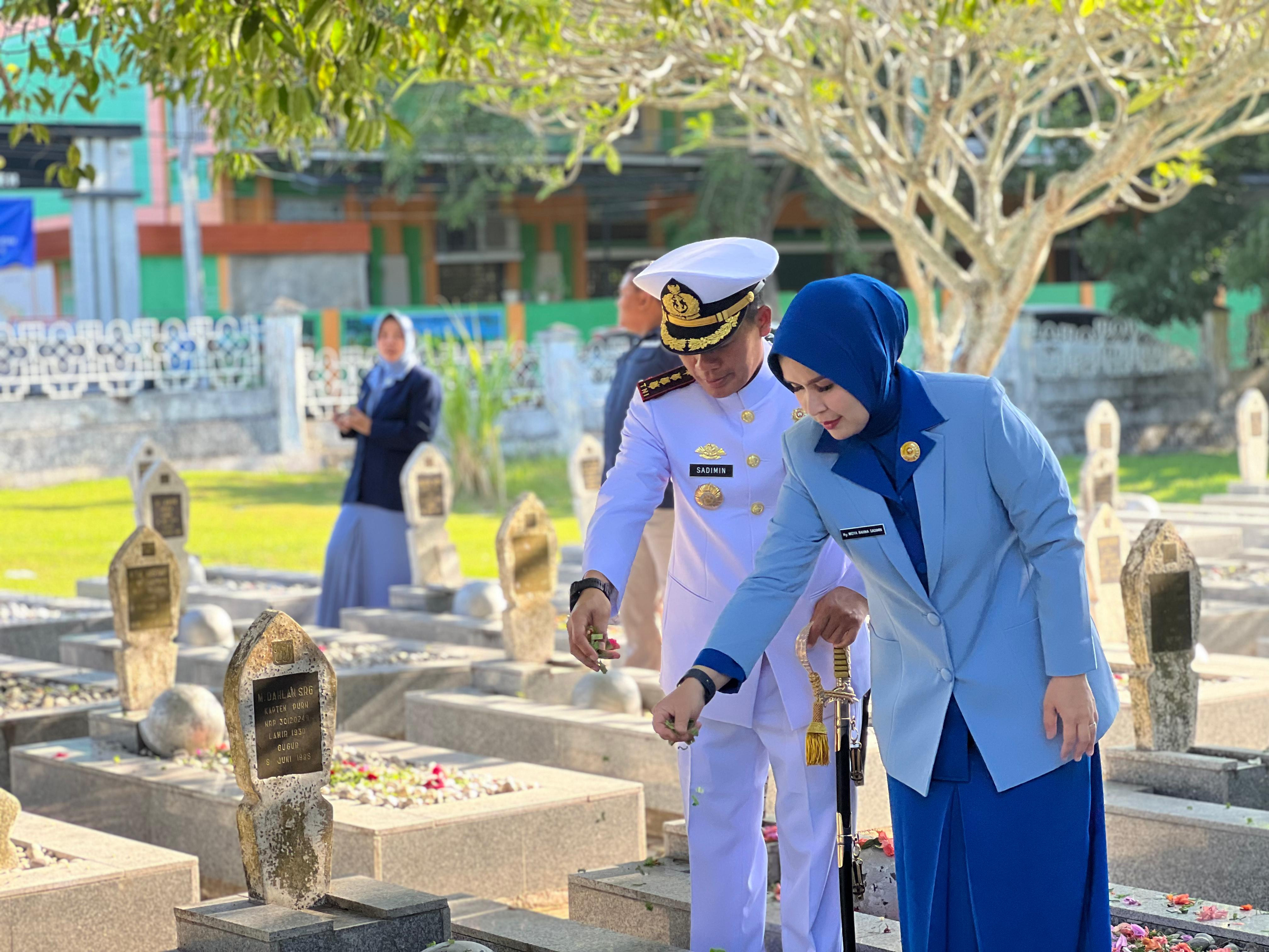 Danlanal Sabang Hadiri Upacara Ziarah Nasional HUT Ke-80 TNI
